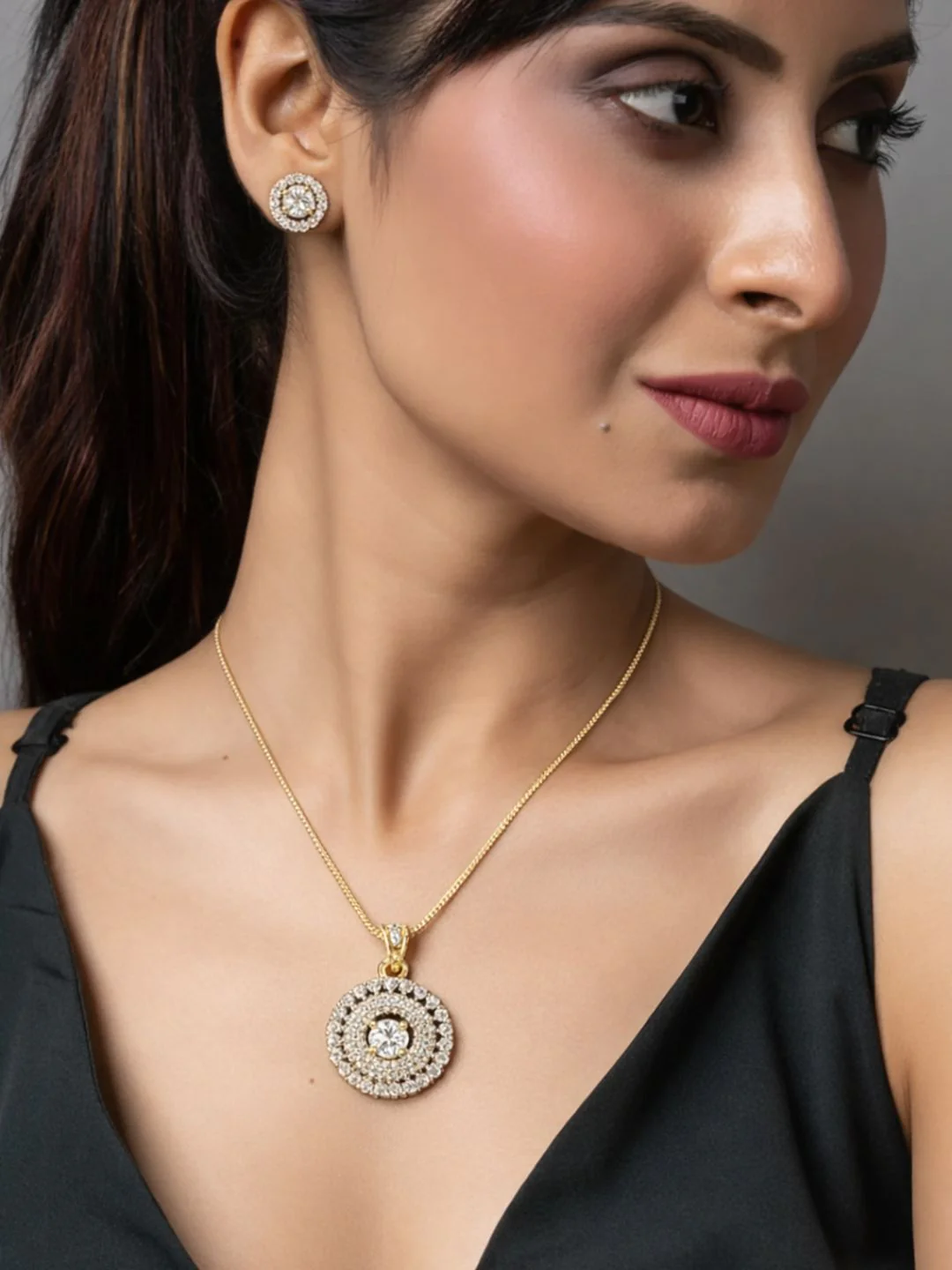 Alankrita Diamond earing & pendant stud - Image 6