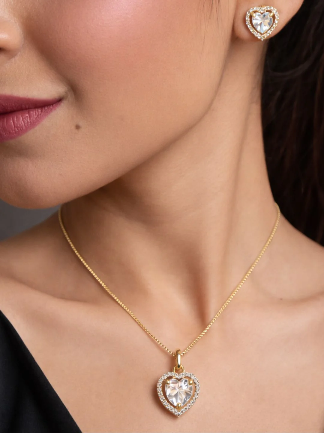 Alankrita Diamond earing & pendant stud - Image 2