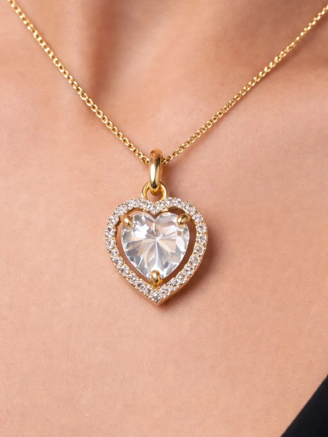 Alankrita Diamond earing & pendant stud - Image 3