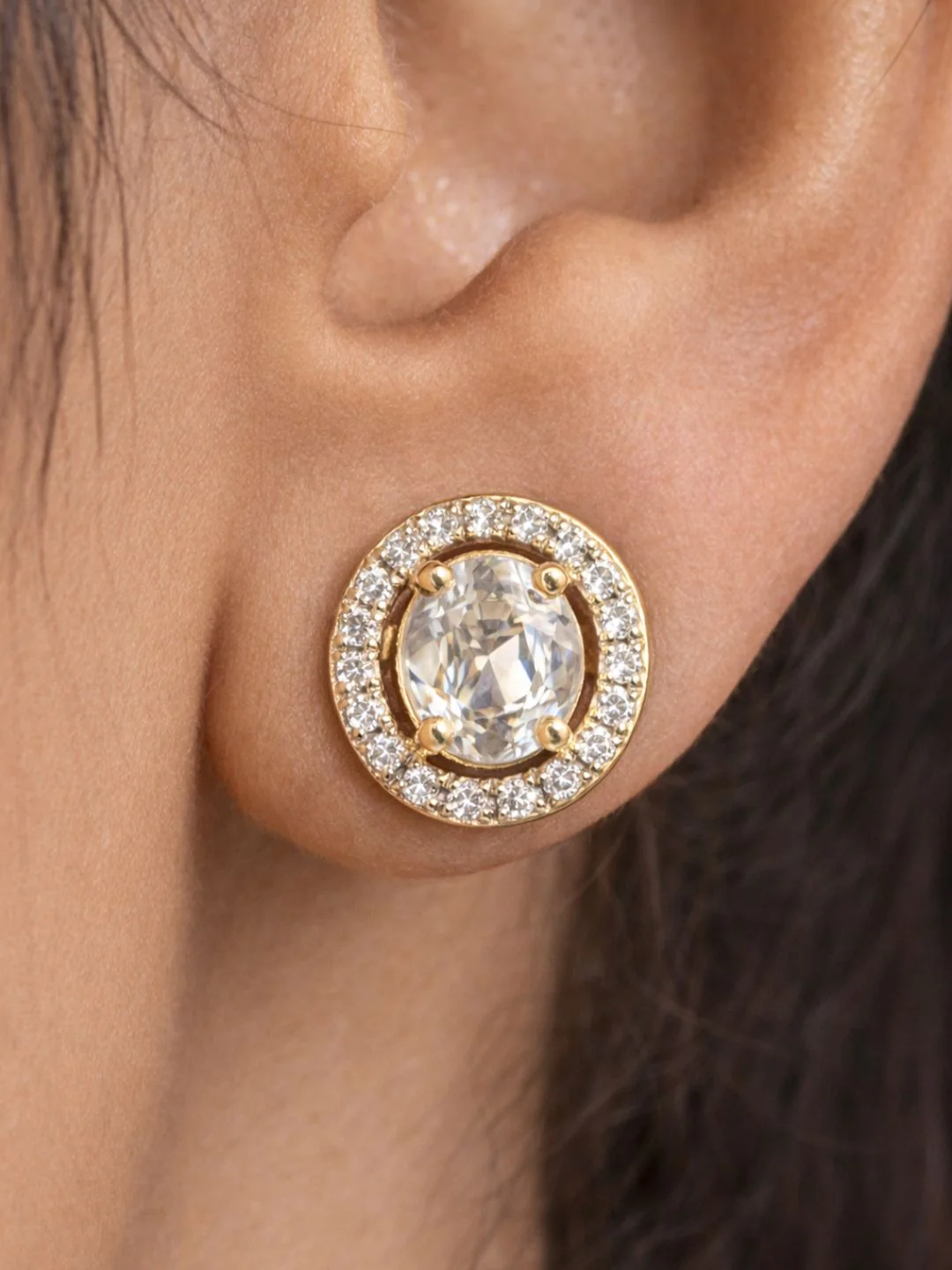 Alankrita Diamond earing & pendant stud - Image 5