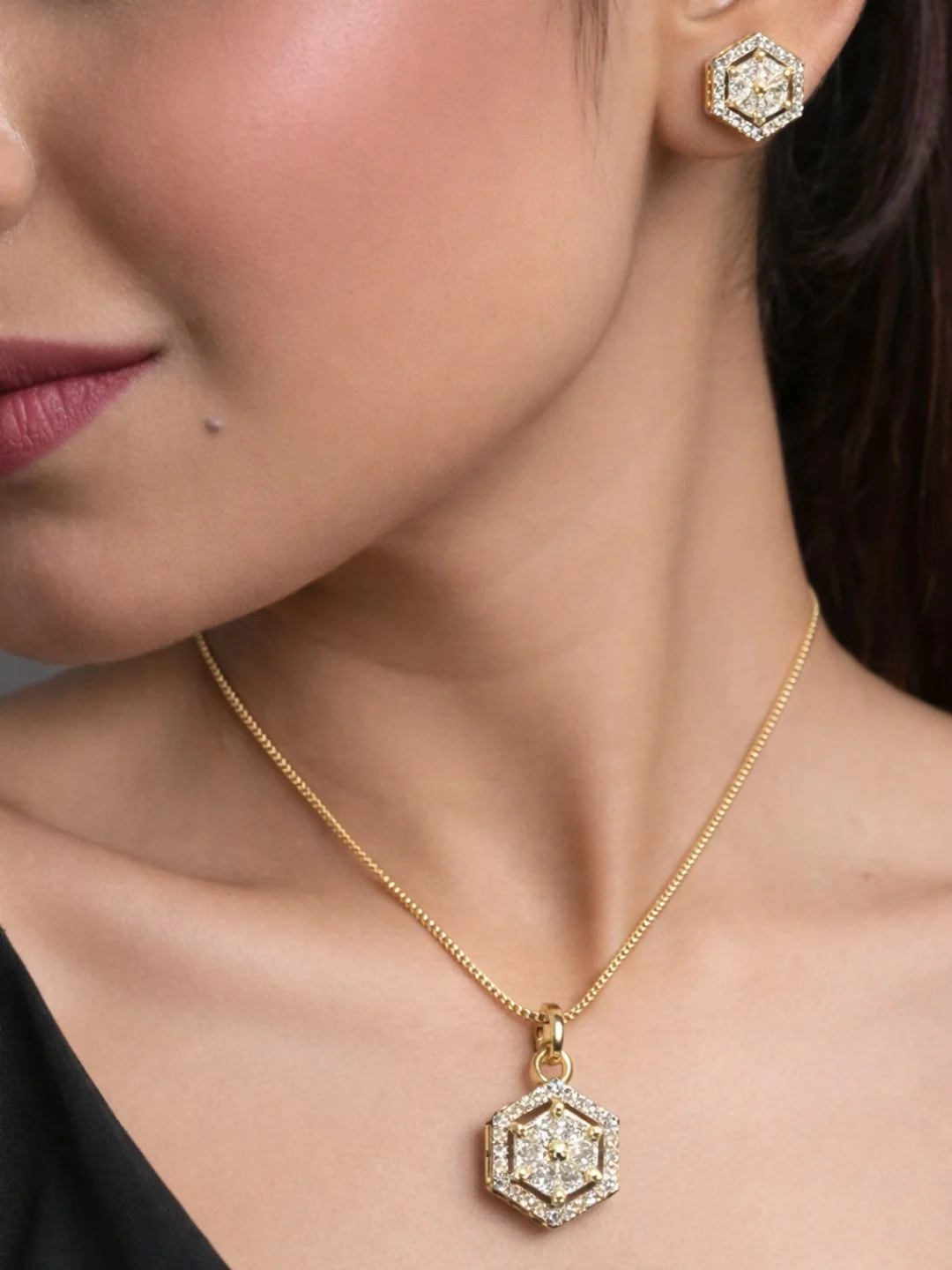 Alankrita Diamond earing & pendant stud - Image 2