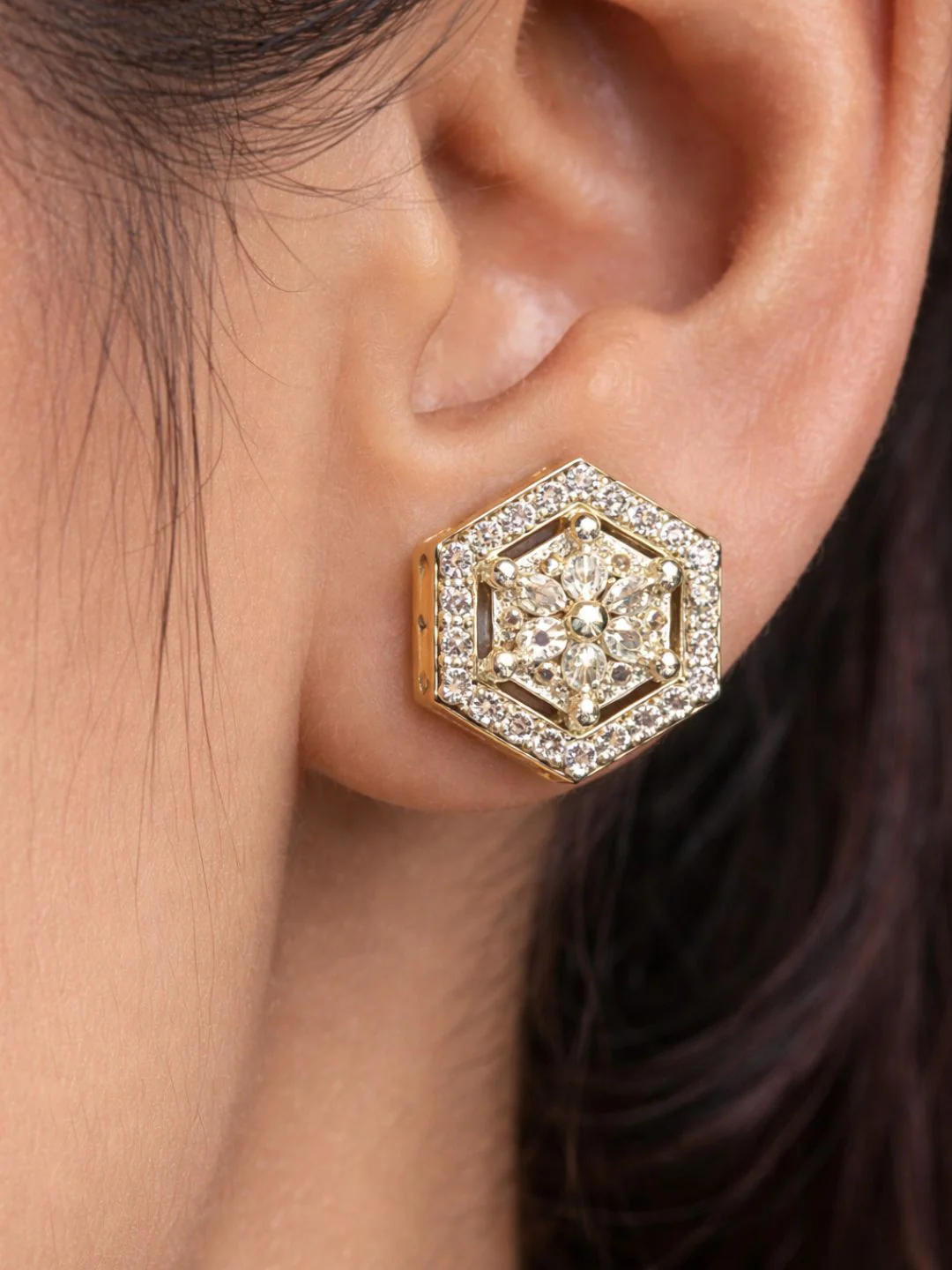 Alankrita Diamond earing & pendant stud - Image 5