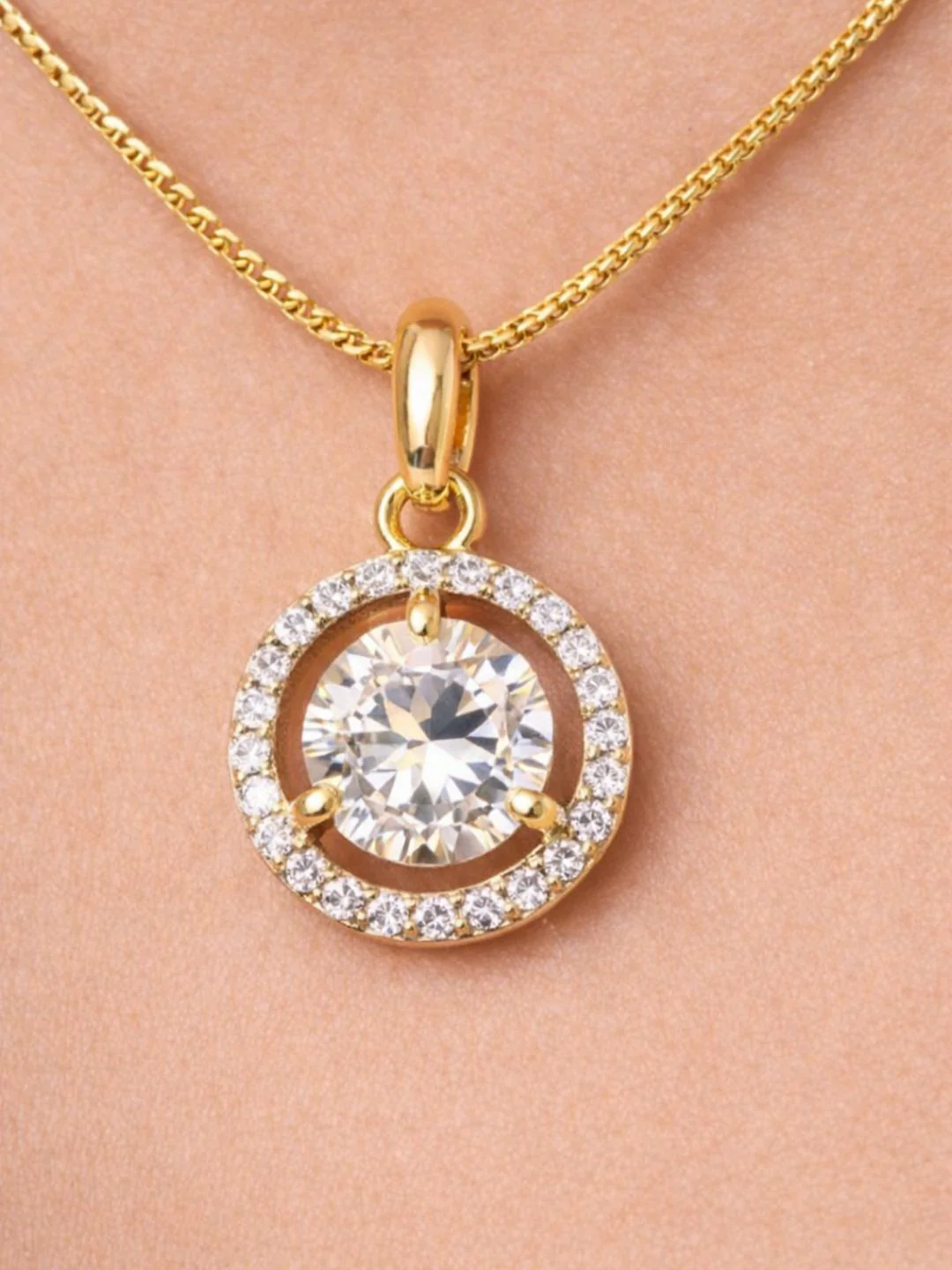 Alankrita Diamond earing & pendant stud - Image 3