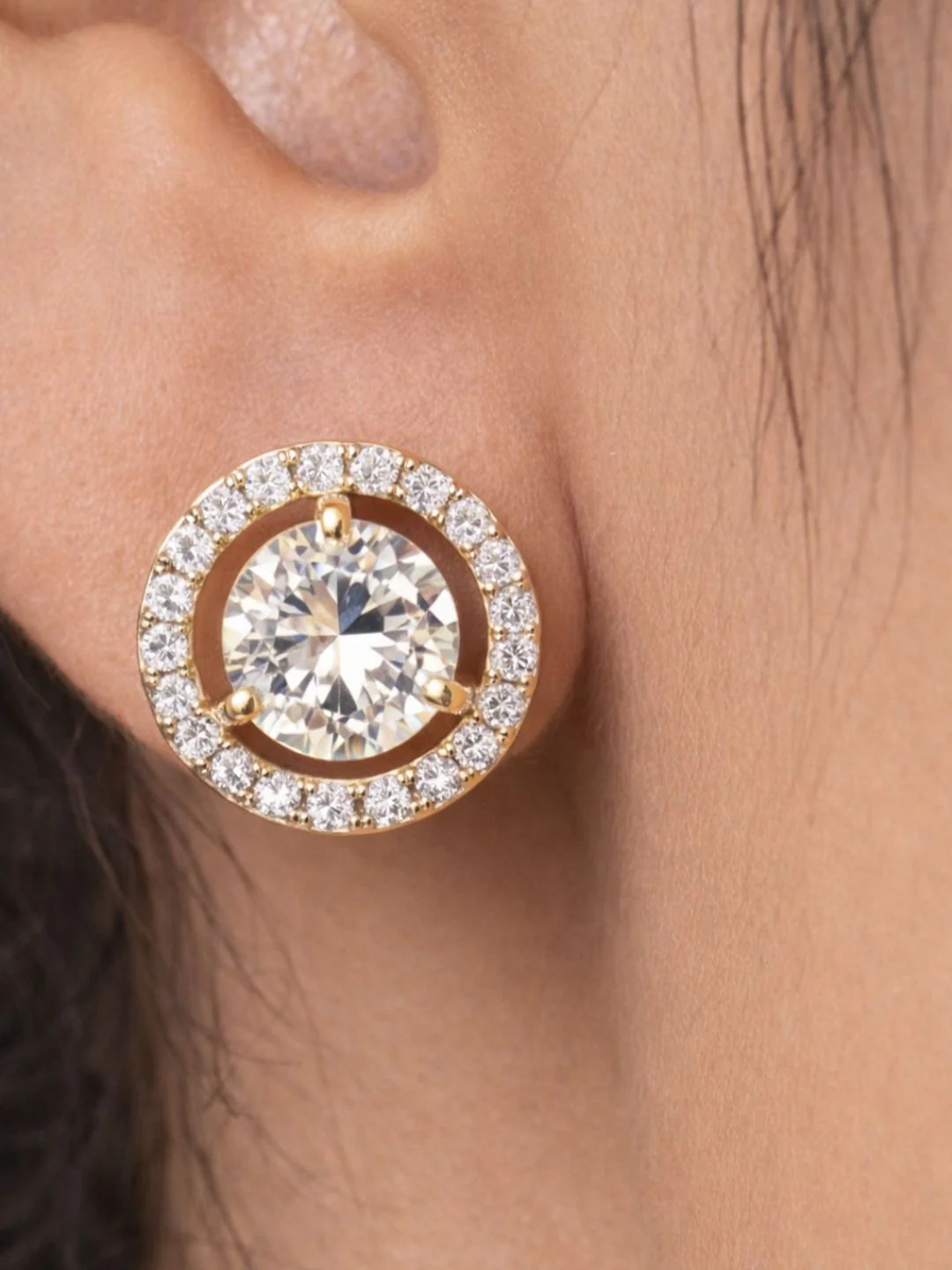 Alankrita Diamond earing & pendant stud - Image 4