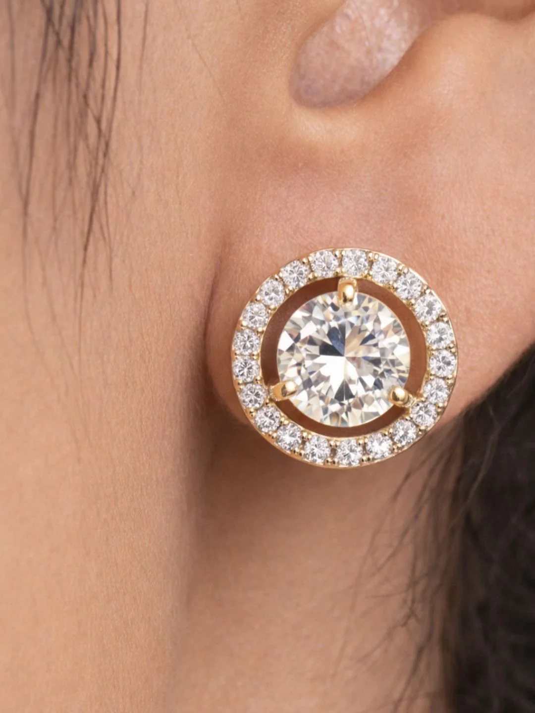 Alankrita Diamond earing & pendant stud - Image 5