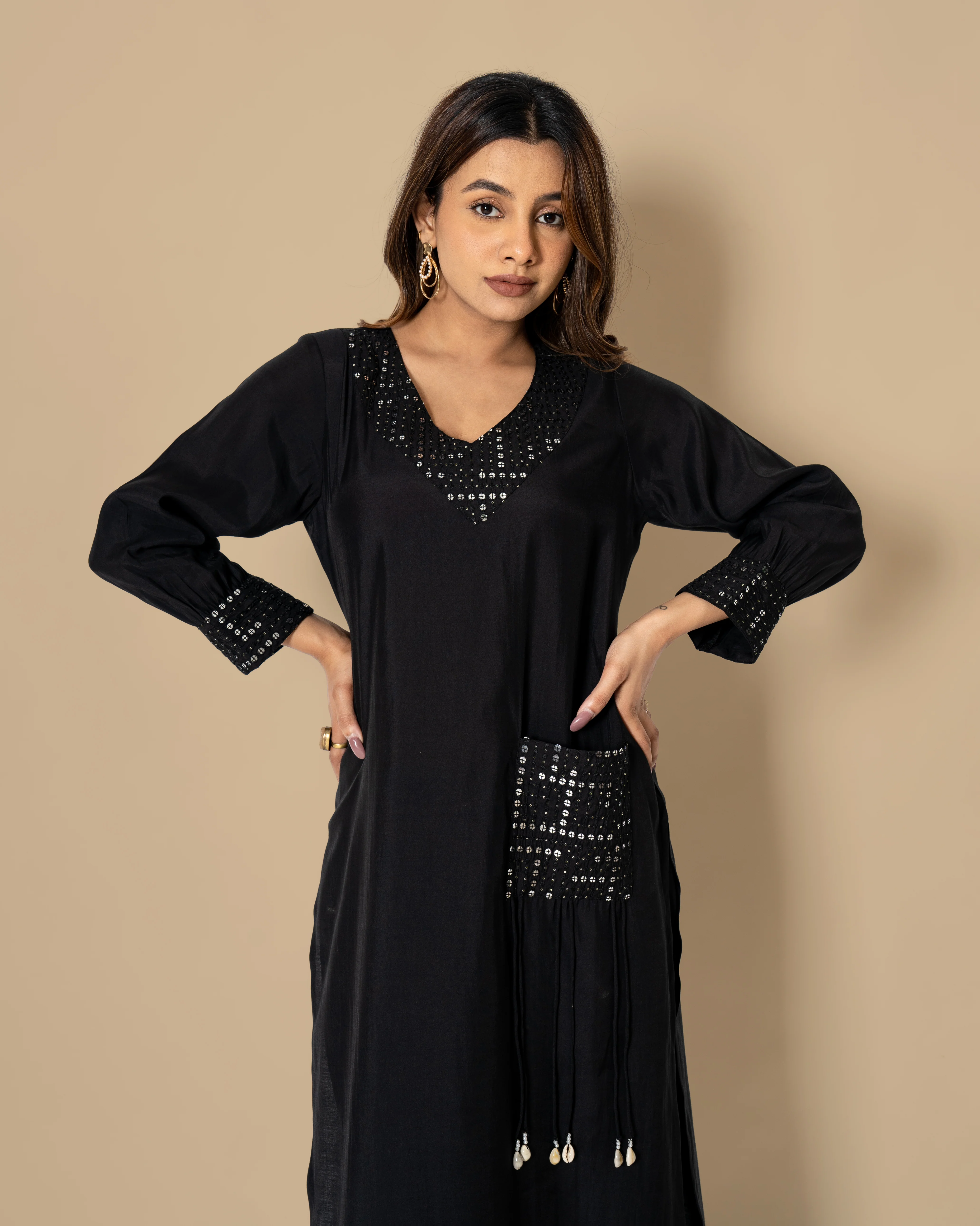 Naina Jade Work Kurta Pant Set - Image 6