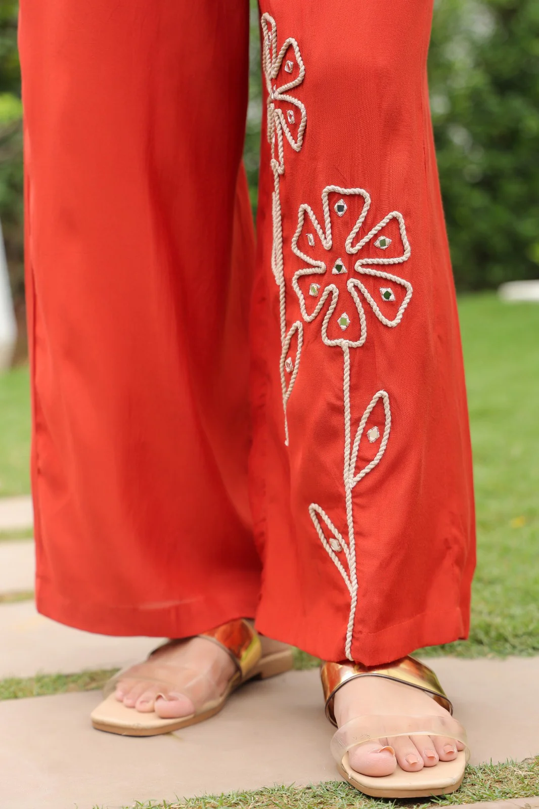 Sargi saffron embroidery cottton co-ord set - Image 4