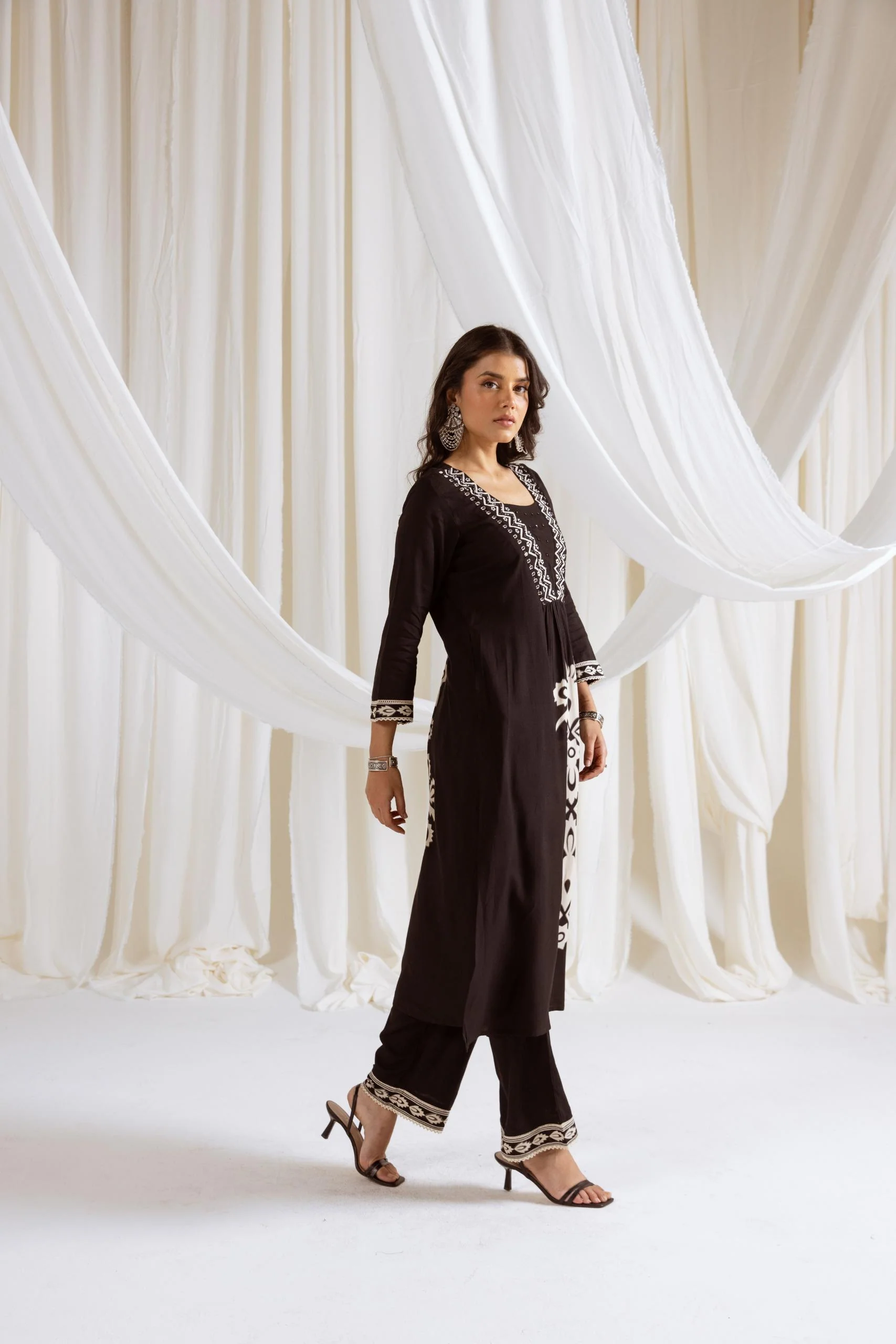 Rasna Onyx Kurta Pant Set - Image 5