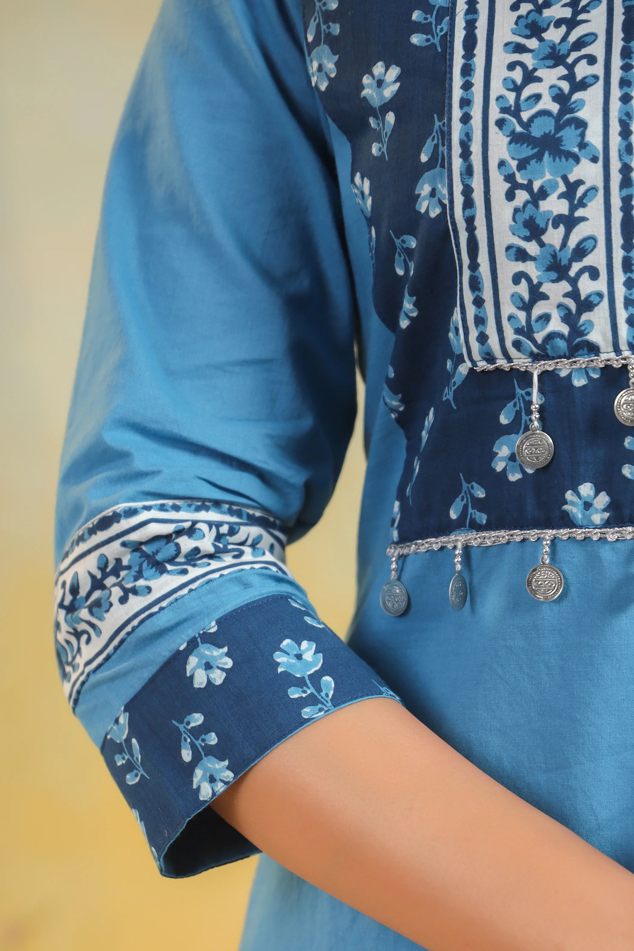 Kashwini Aqua Printed Cotton Suit Set - Image 11