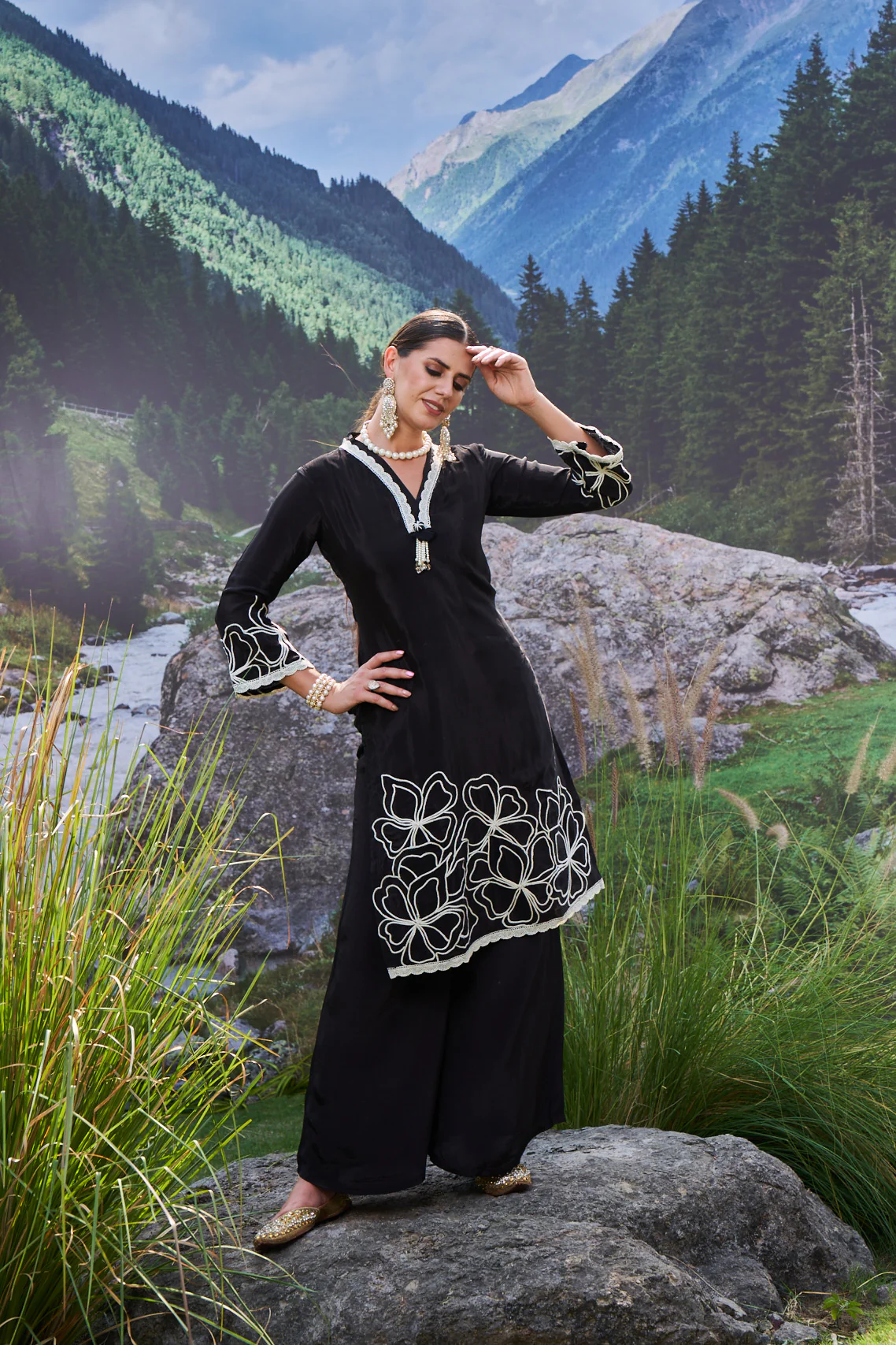 VARIDHI BLACK EMBROIDERED SUIT SET - Image 6