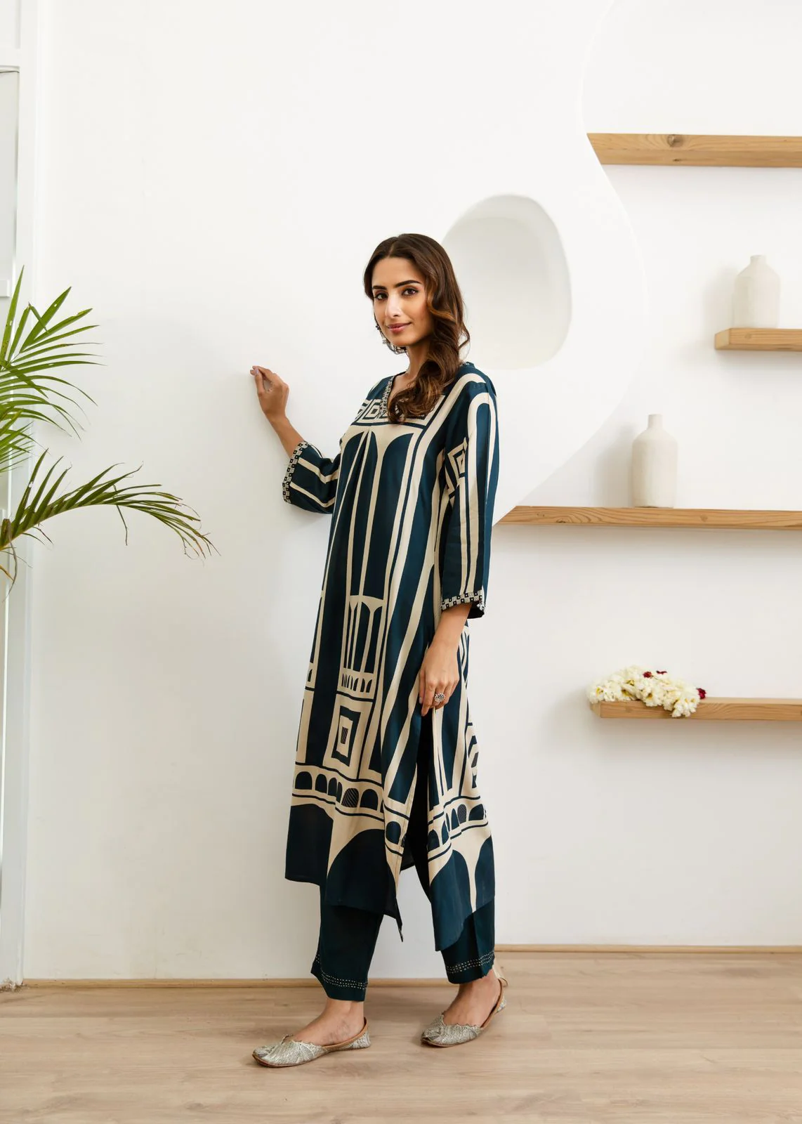 Sargun Teal Digital Printed Kurta Pant Set - Image 10