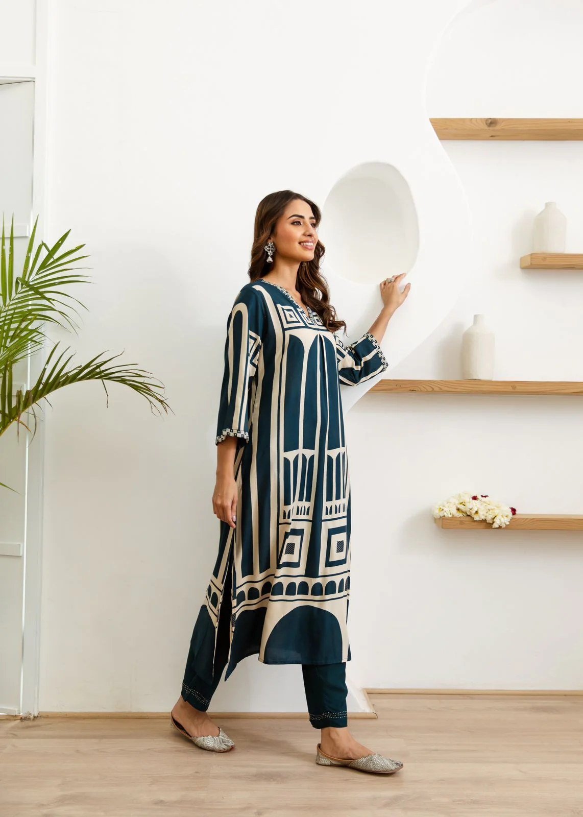 Sargun Teal Digital Printed Kurta Pant Set - Image 9