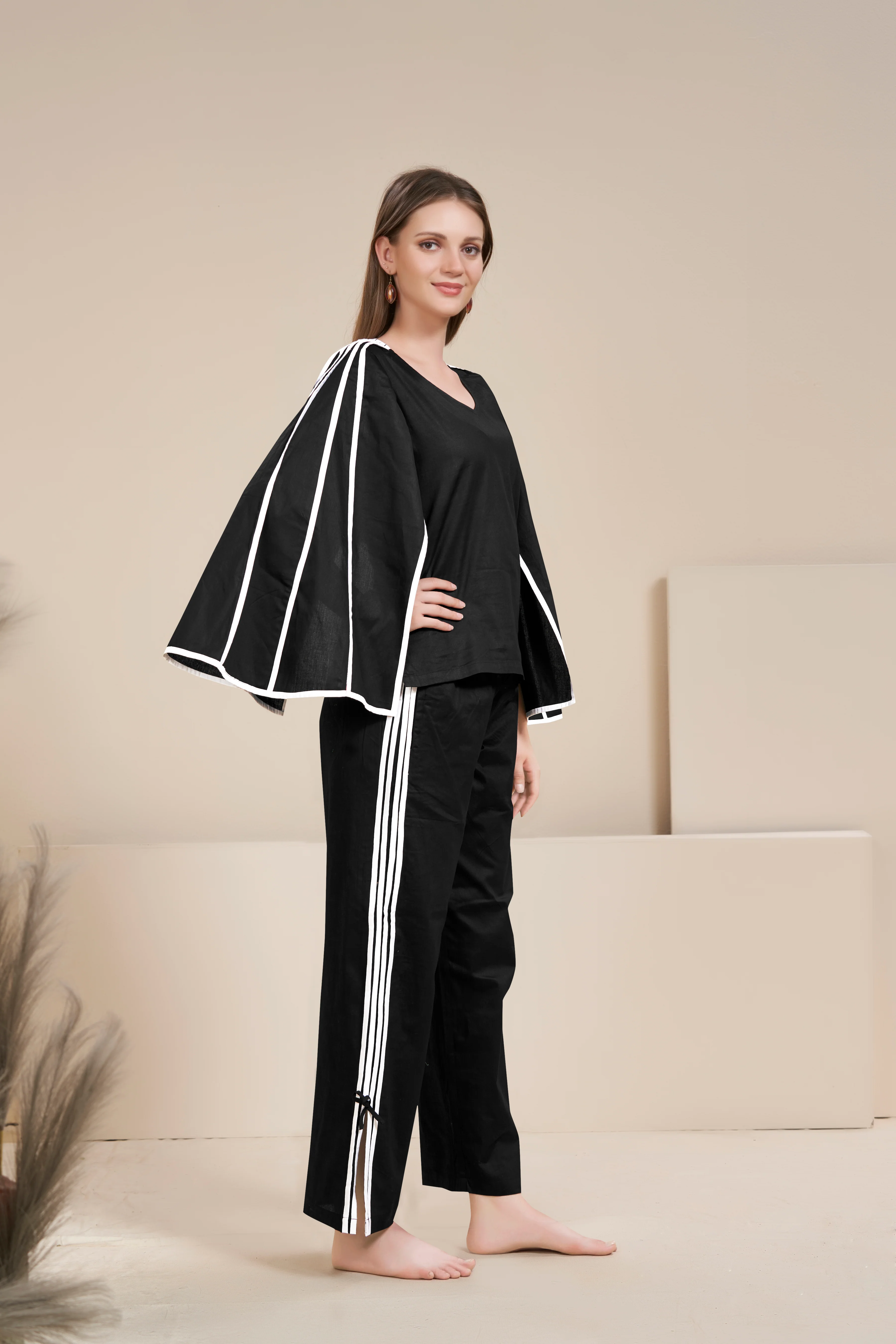 Soul Black Cape Sleeves Co-ord Set - Image 3