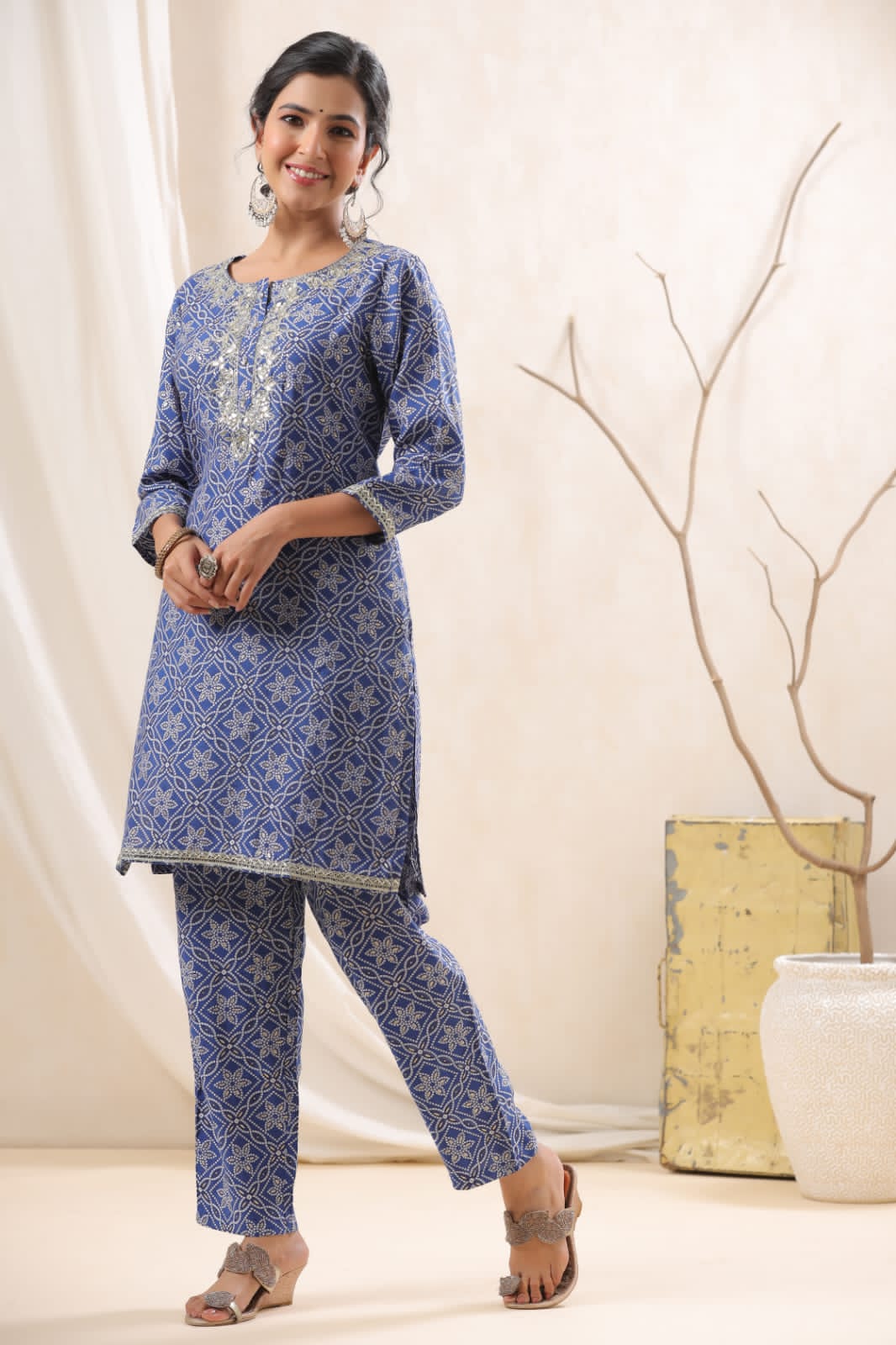 Sunaina Blue Printed Handwork Kurta Pant Set - Image 2