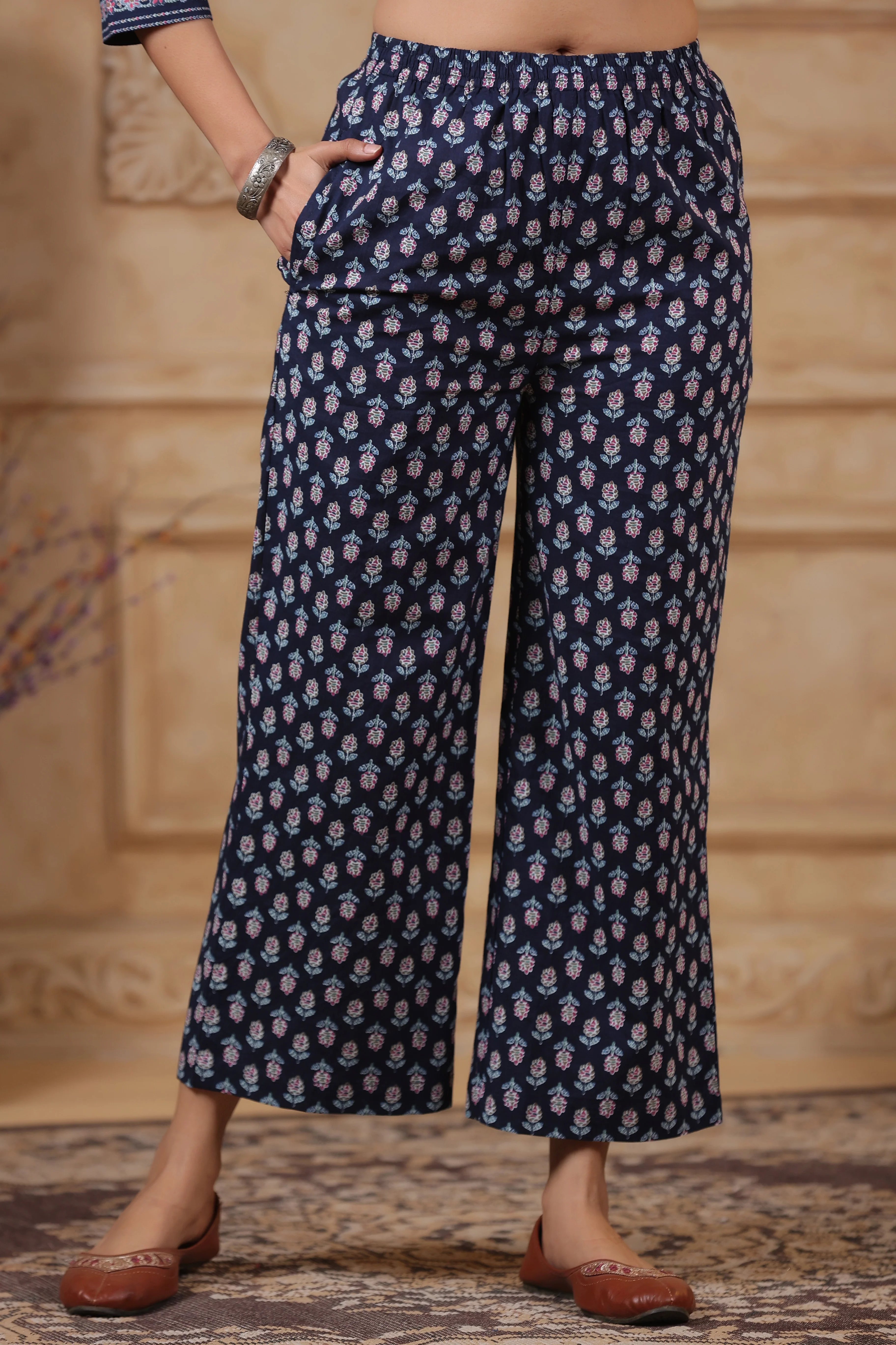 Hiya Indigo Cotton Suit Set - Image 10