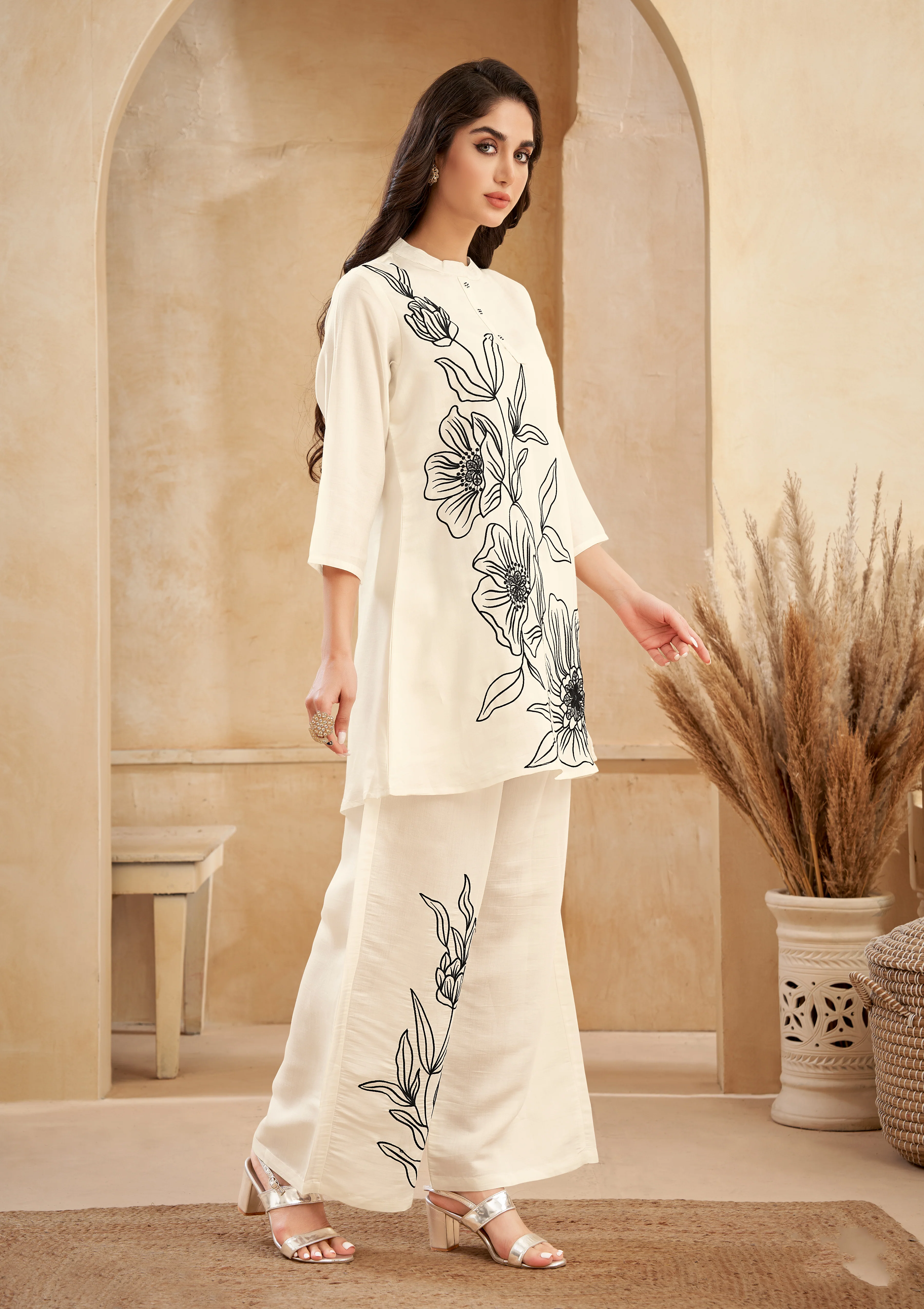 Asmi Frost Embroidered Co-ord Set - Image 4