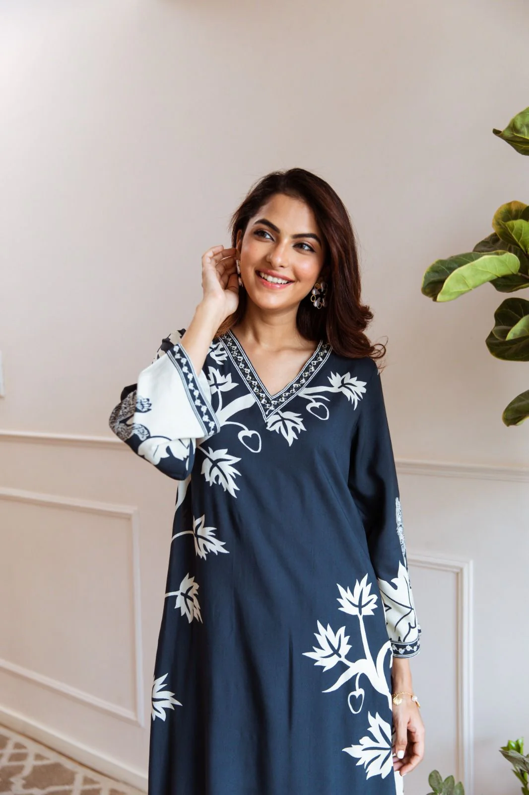 JAGDEEP AZURE PRINTED KURTA PANT SET - Image 2