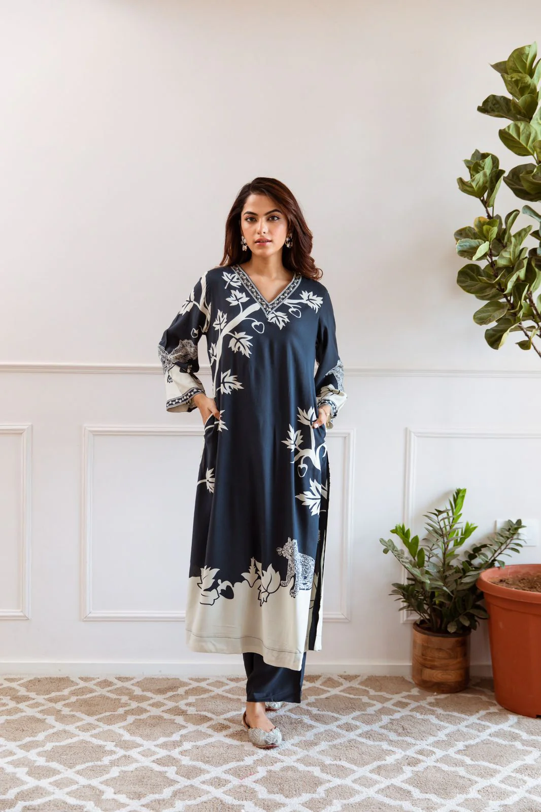 JAGDEEP AZURE PRINTED KURTA PANT SET - Image 5