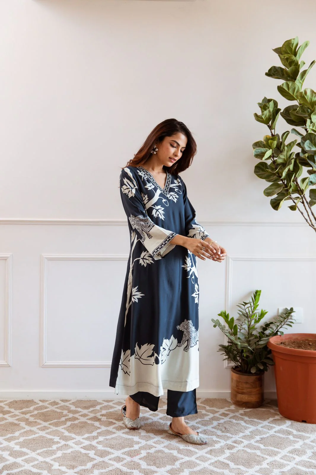 JAGDEEP AZURE PRINTED KURTA PANT SET - Image 6