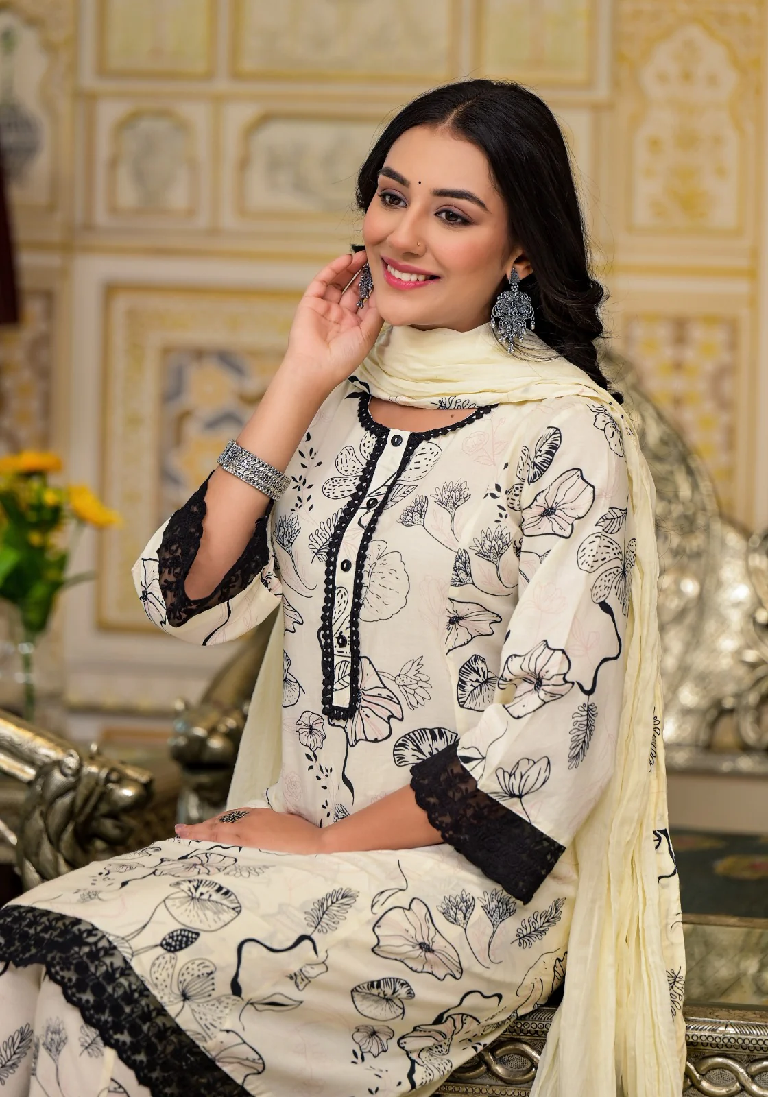Sakshi Monochrome Cotton  Suit Set - Image 2