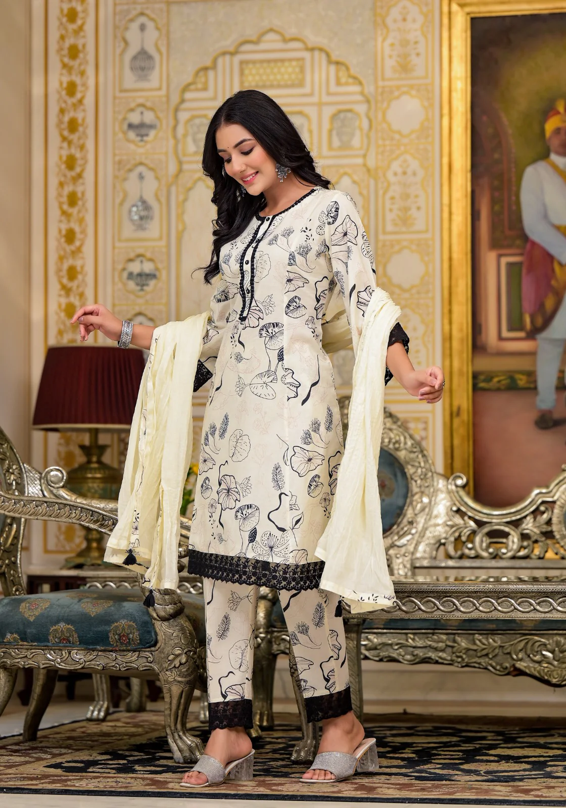 Sakshi Monochrome Cotton  Suit Set - Image 8