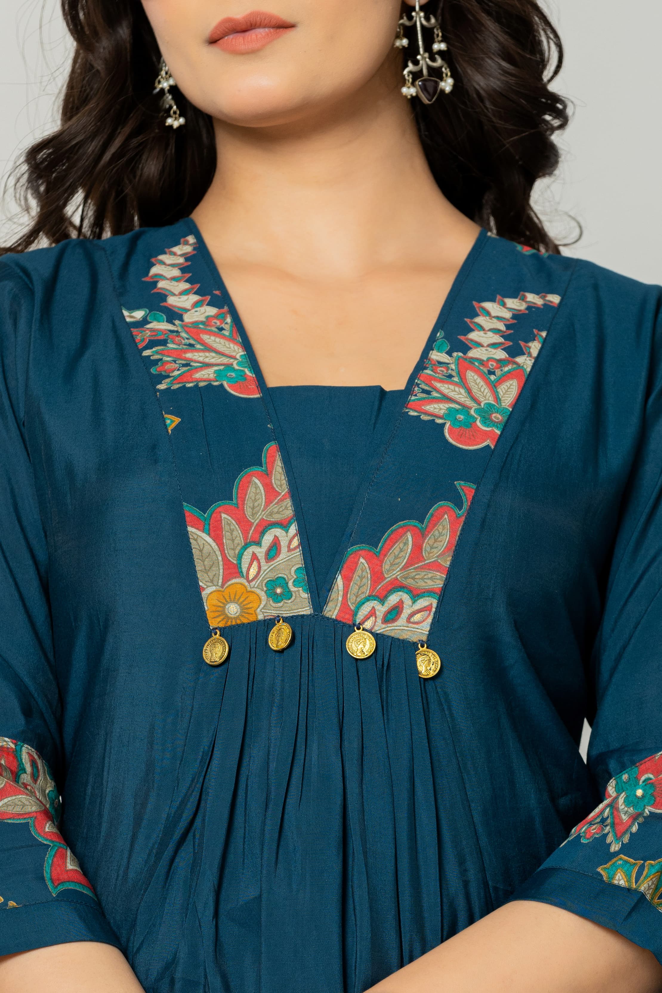 Mika Navy Kurta Pant Set - Image 4
