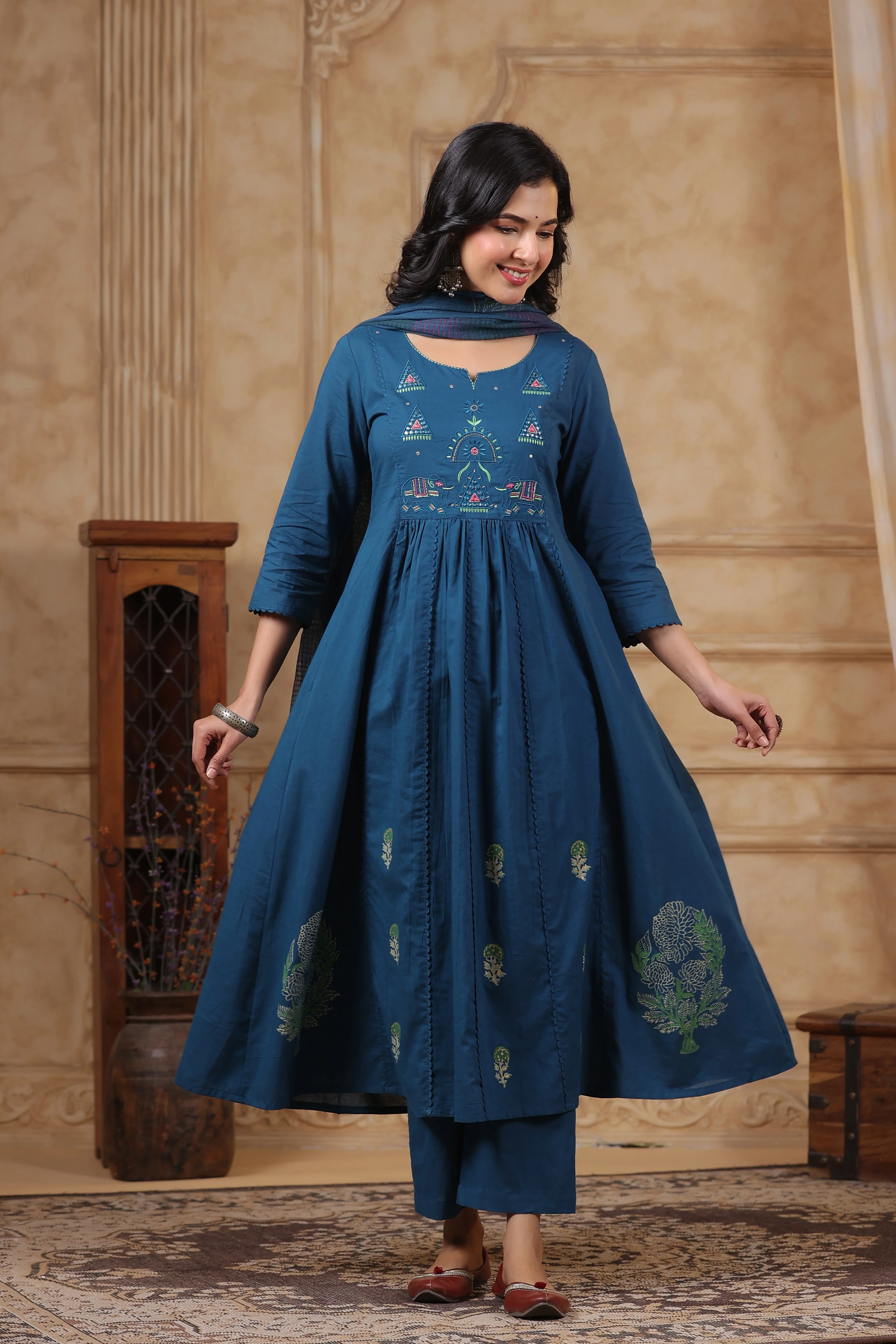 Hiya Teal Embroidered Cotton Suit Set - Image 8