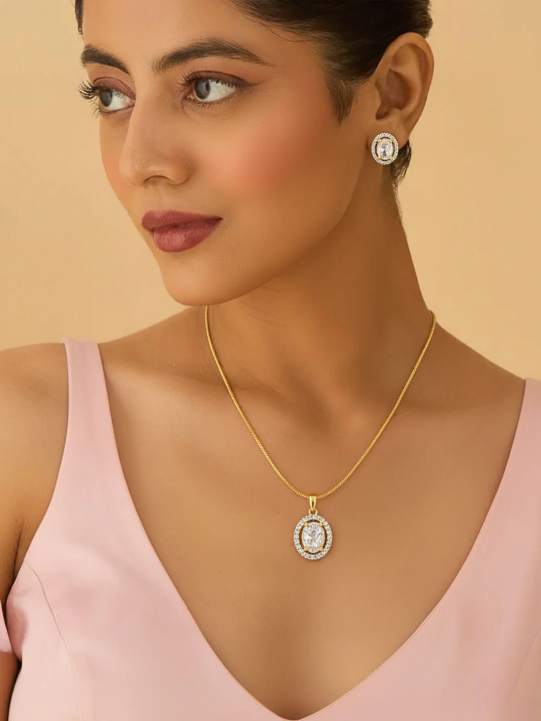 Antaara diamond earing & pendant stud - Image 11