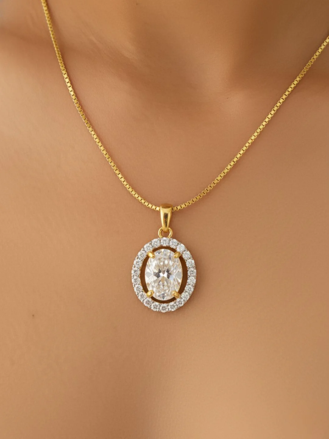 Antaara diamond earing & pendant stud - Image 3