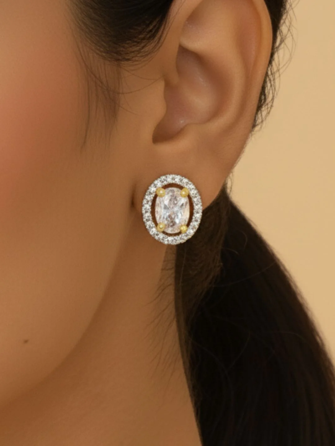 Antaara diamond earing & pendant stud - Image 4