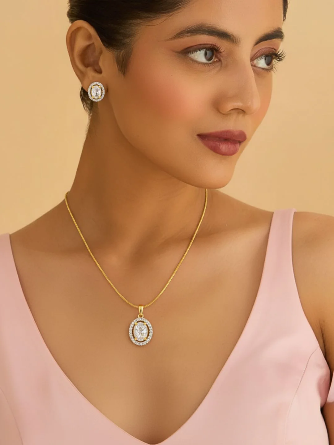 Antaara diamond earing & pendant stud - Image 9