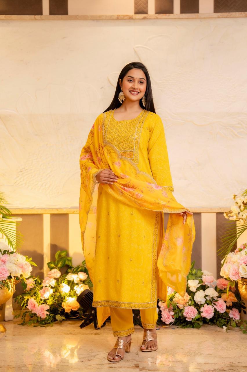 Gunjan Sunflower Cotton Suit Set - Image 13