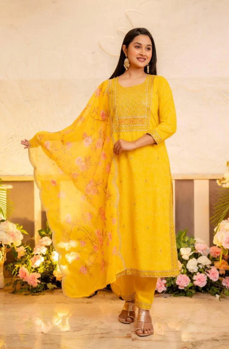 Gunjan Sunflower Cotton Suit Set - Image 9