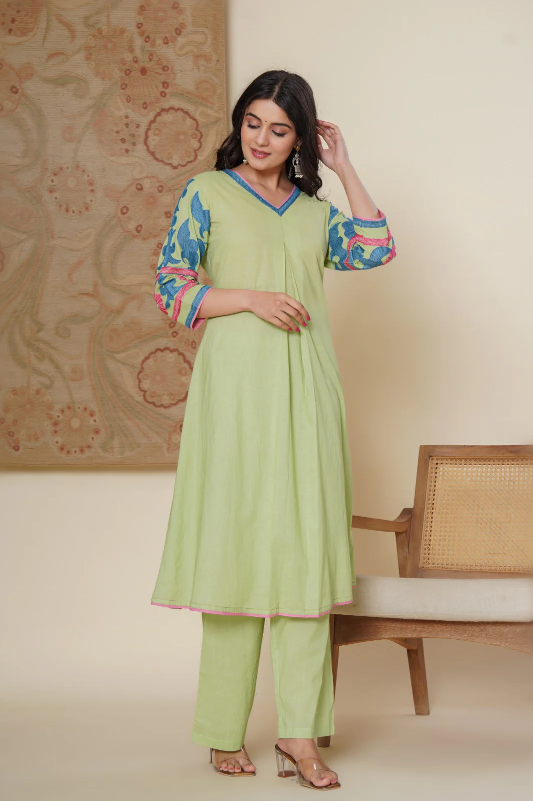 Mika Shamrock Embroidered Kurta Pant Set - Image 10