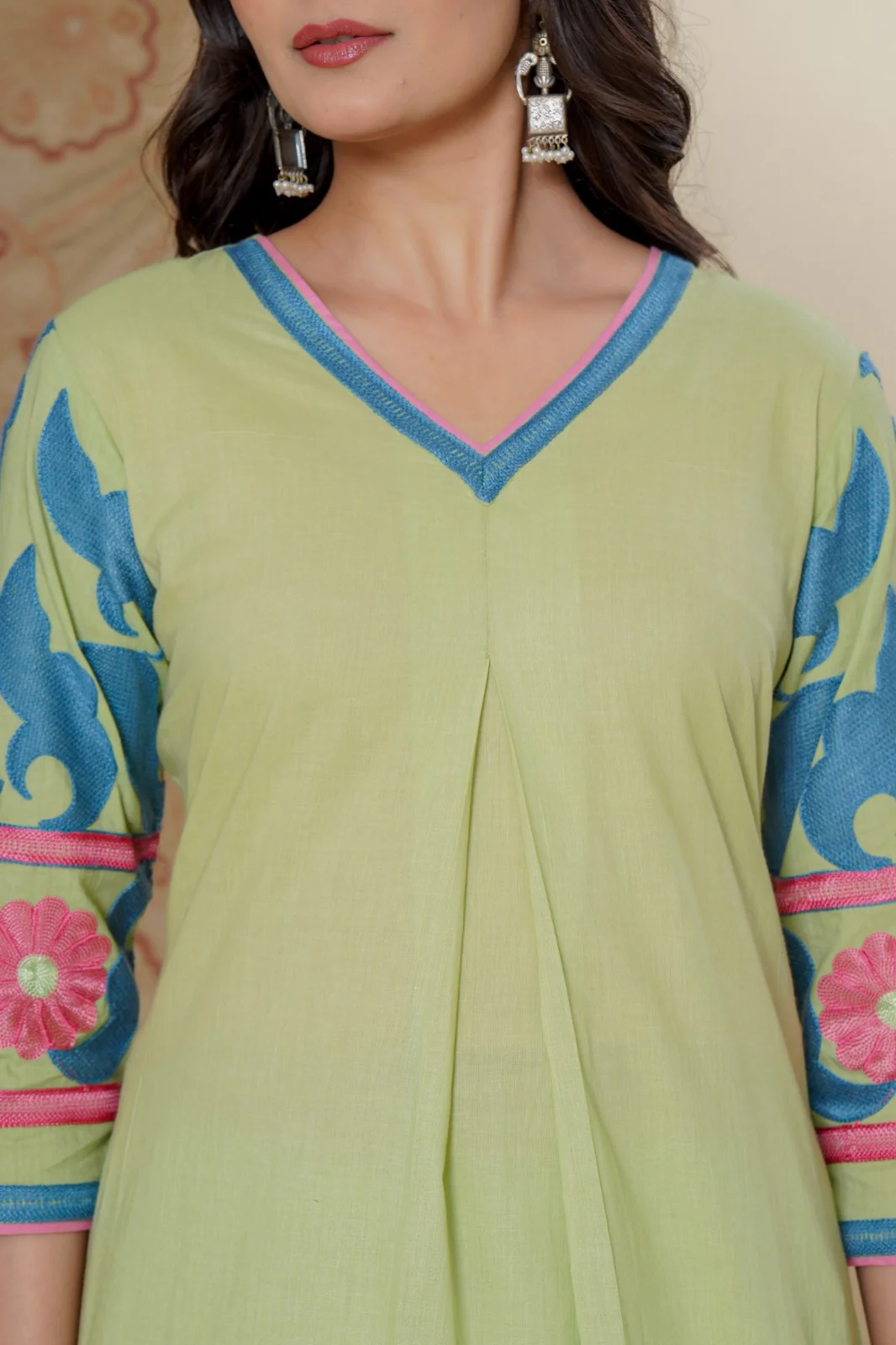 Mika Shamrock Embroidered Kurta Pant Set - Image 5