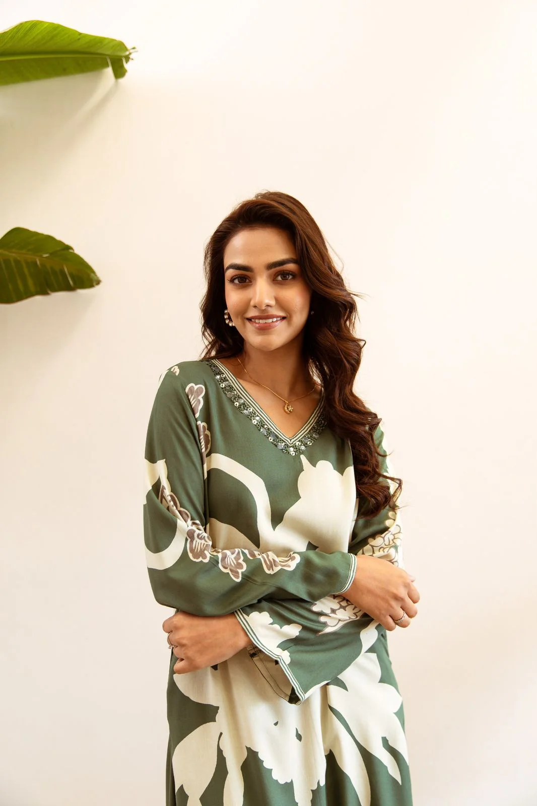 Sargun Fern Kurta Pant Set - Image 5
