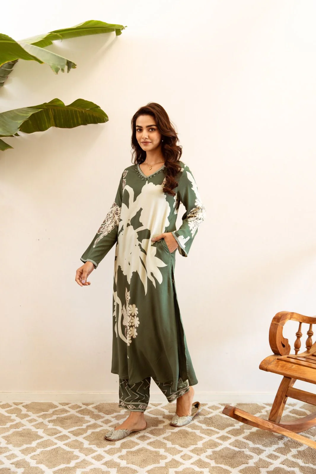 Sargun Fern Kurta Pant Set - Image 6