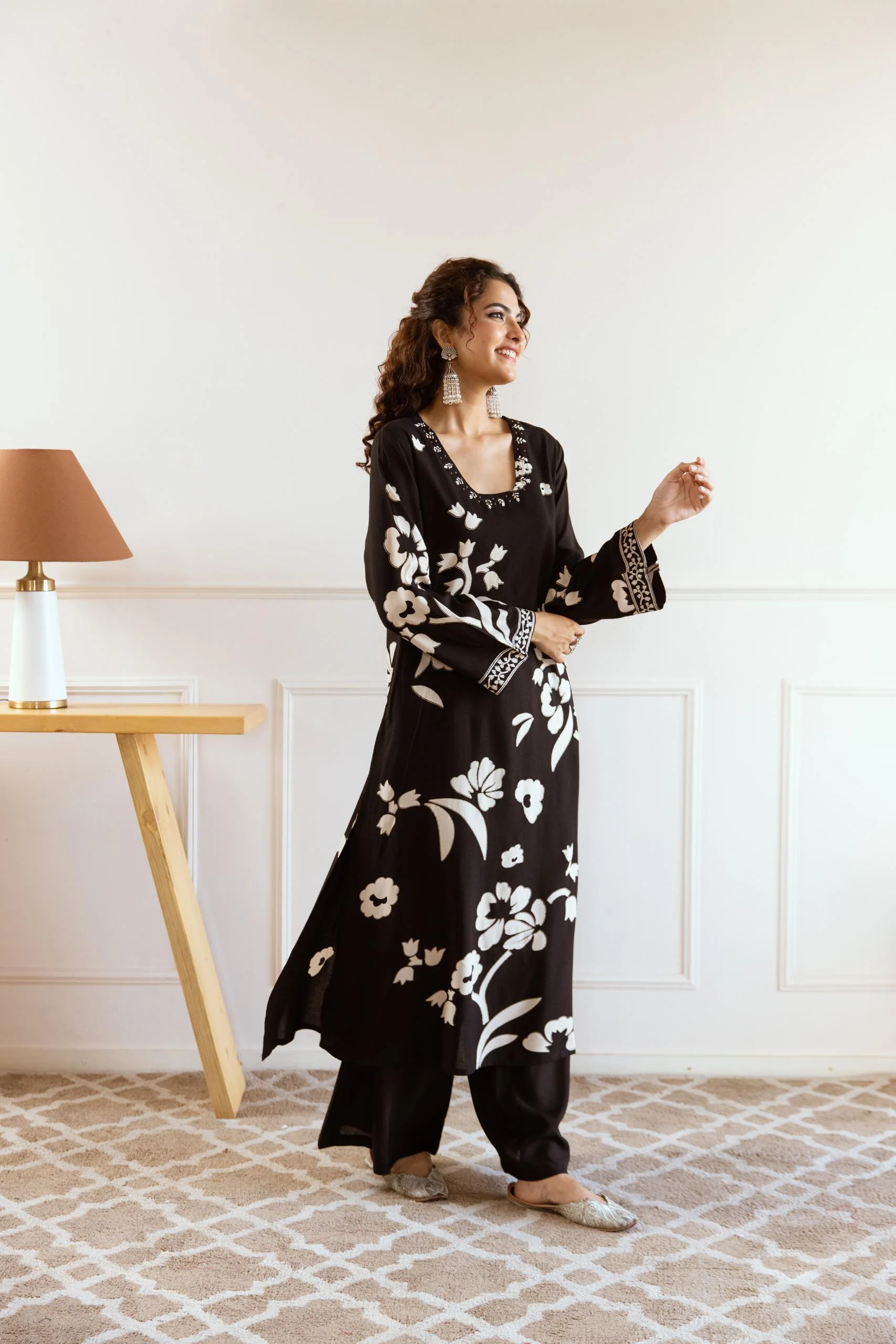 Siya Pitch Printed Kurta Pant Set - Image 4