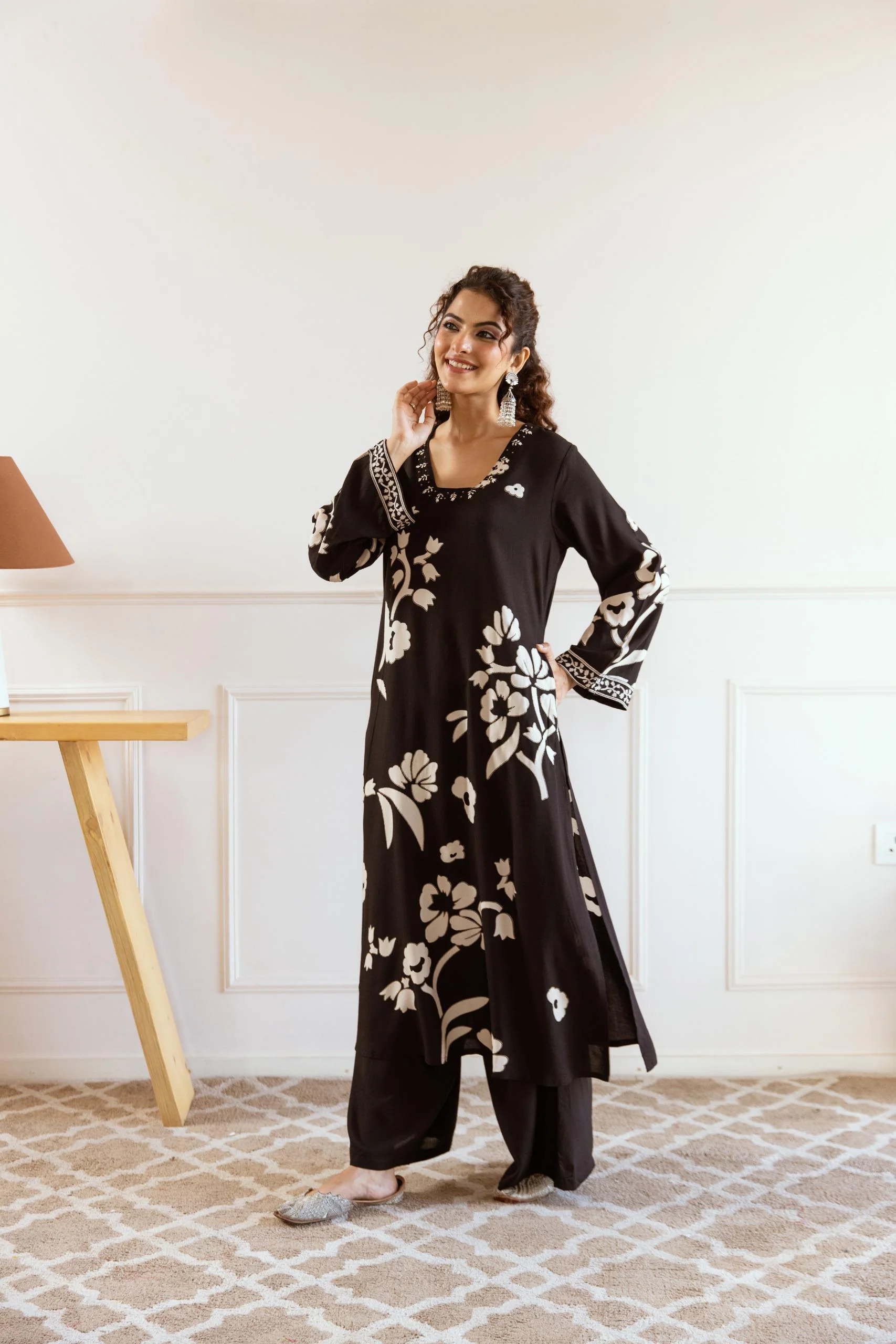 Siya Pitch Printed Kurta Pant Set - Image 5