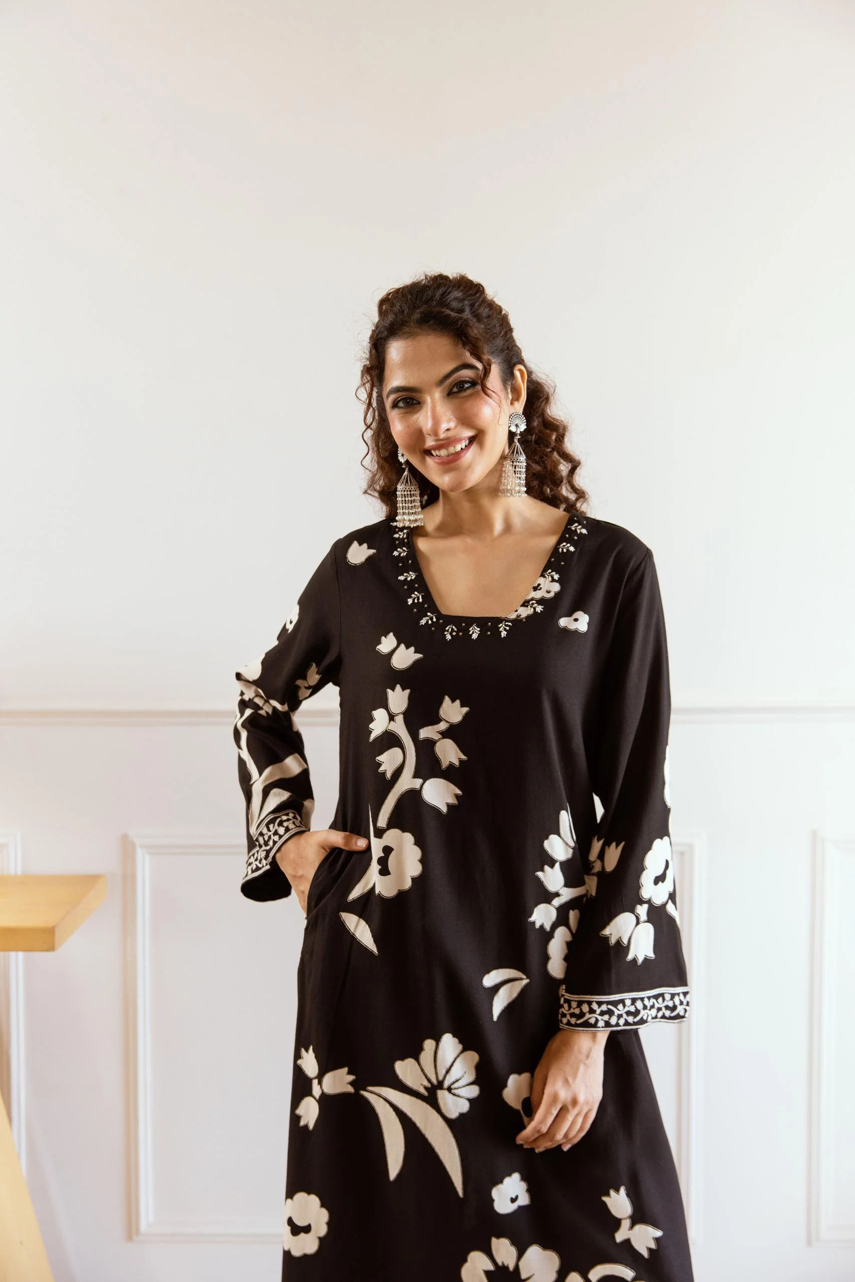 Siya Pitch Printed Kurta Pant Set - Image 6
