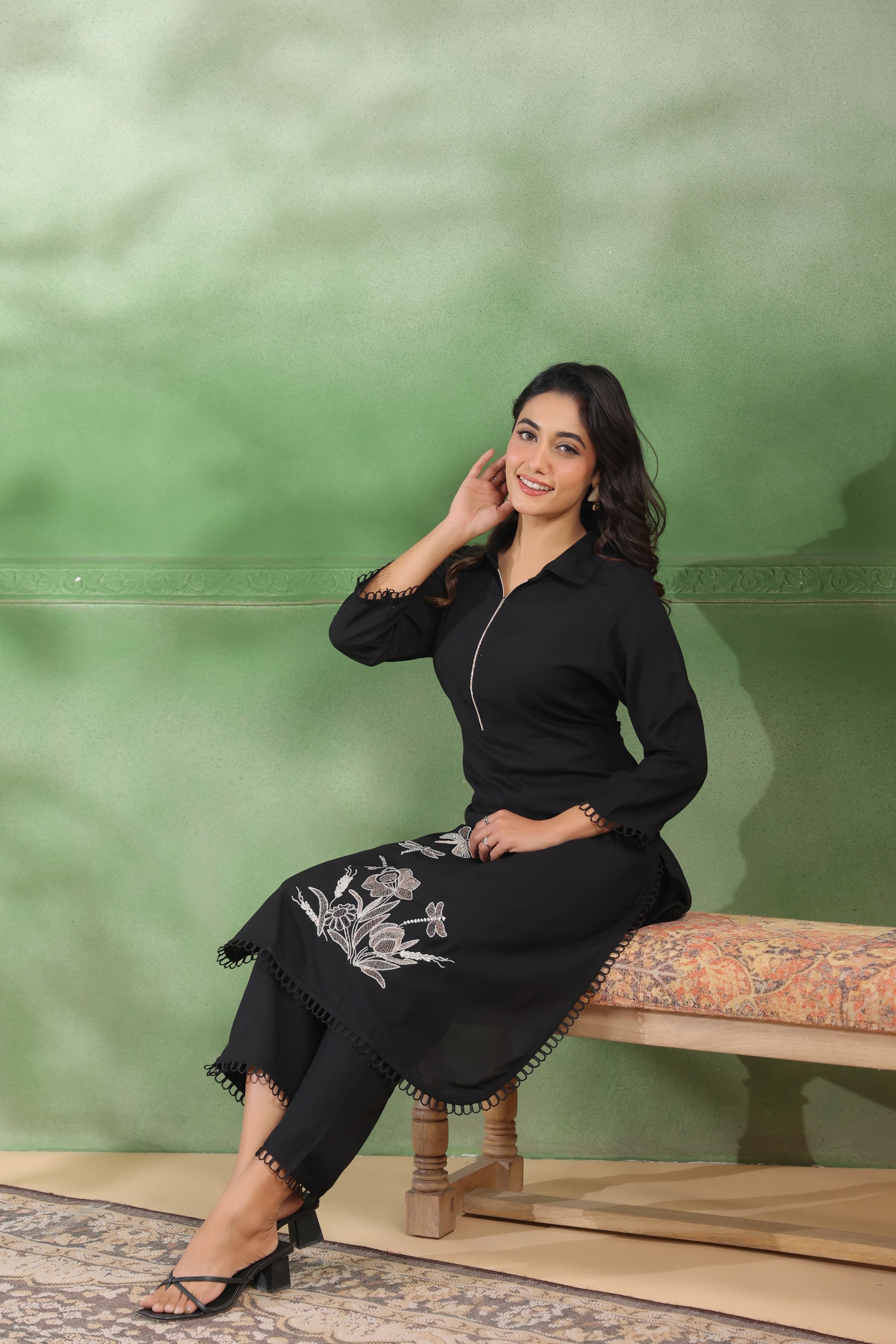 Mihira Jade Embroidery Kurta Pant Set - Image 3