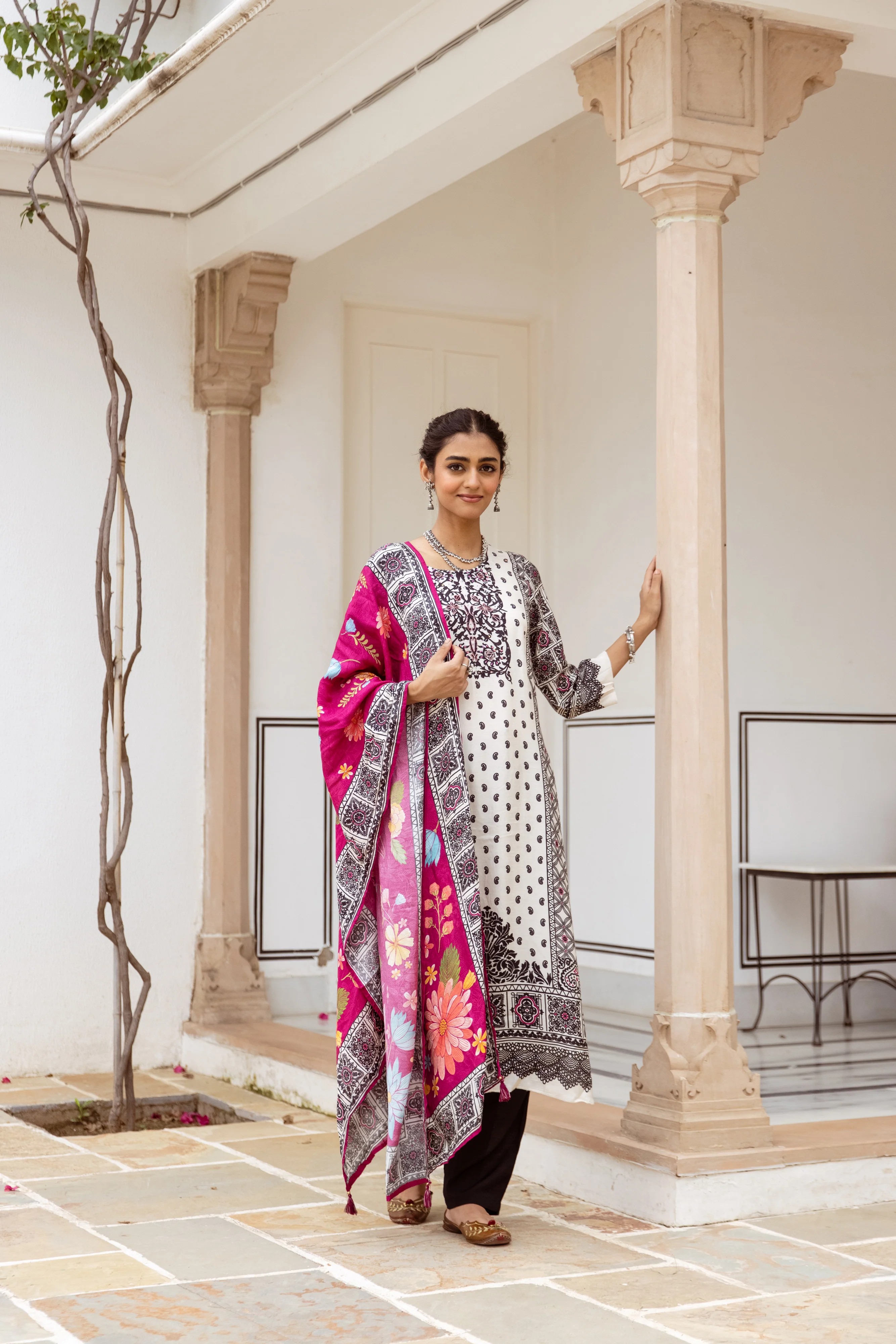 Saisha Angel Premium Digital Print Muslin Suit Set - Image 3