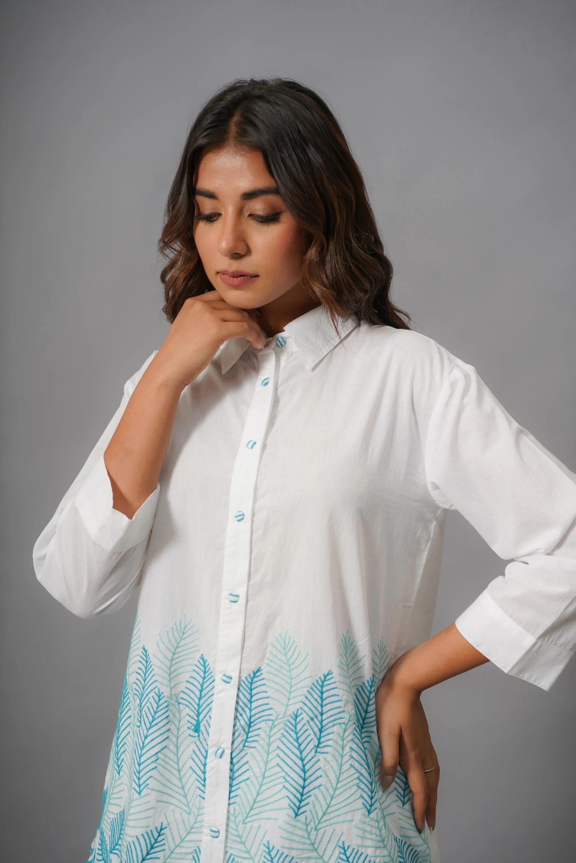 Ivanka Dove Embroidery Cotton Shirt - Image 7