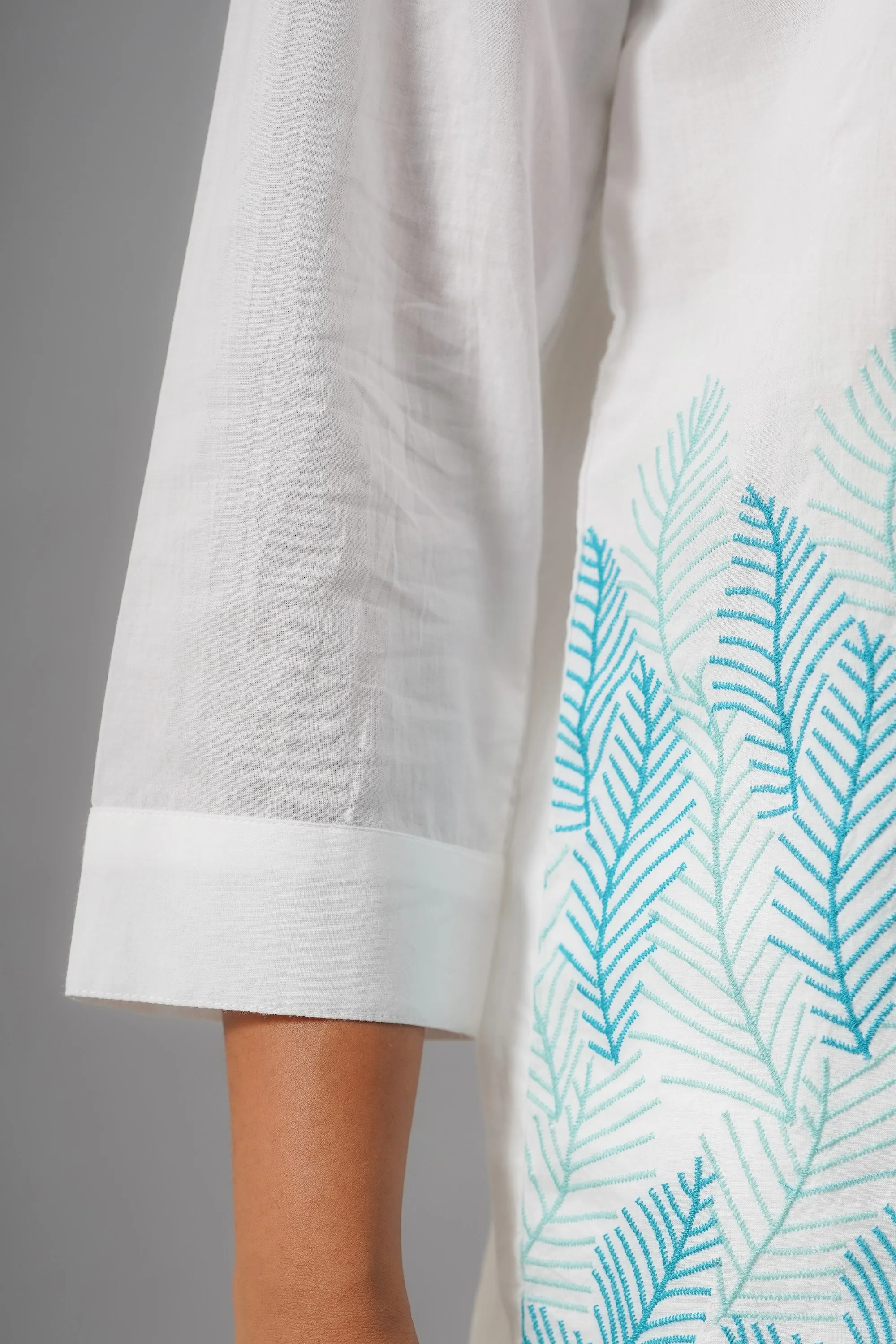 Ivanka Dove Embroidery Cotton Shirt - Image 8