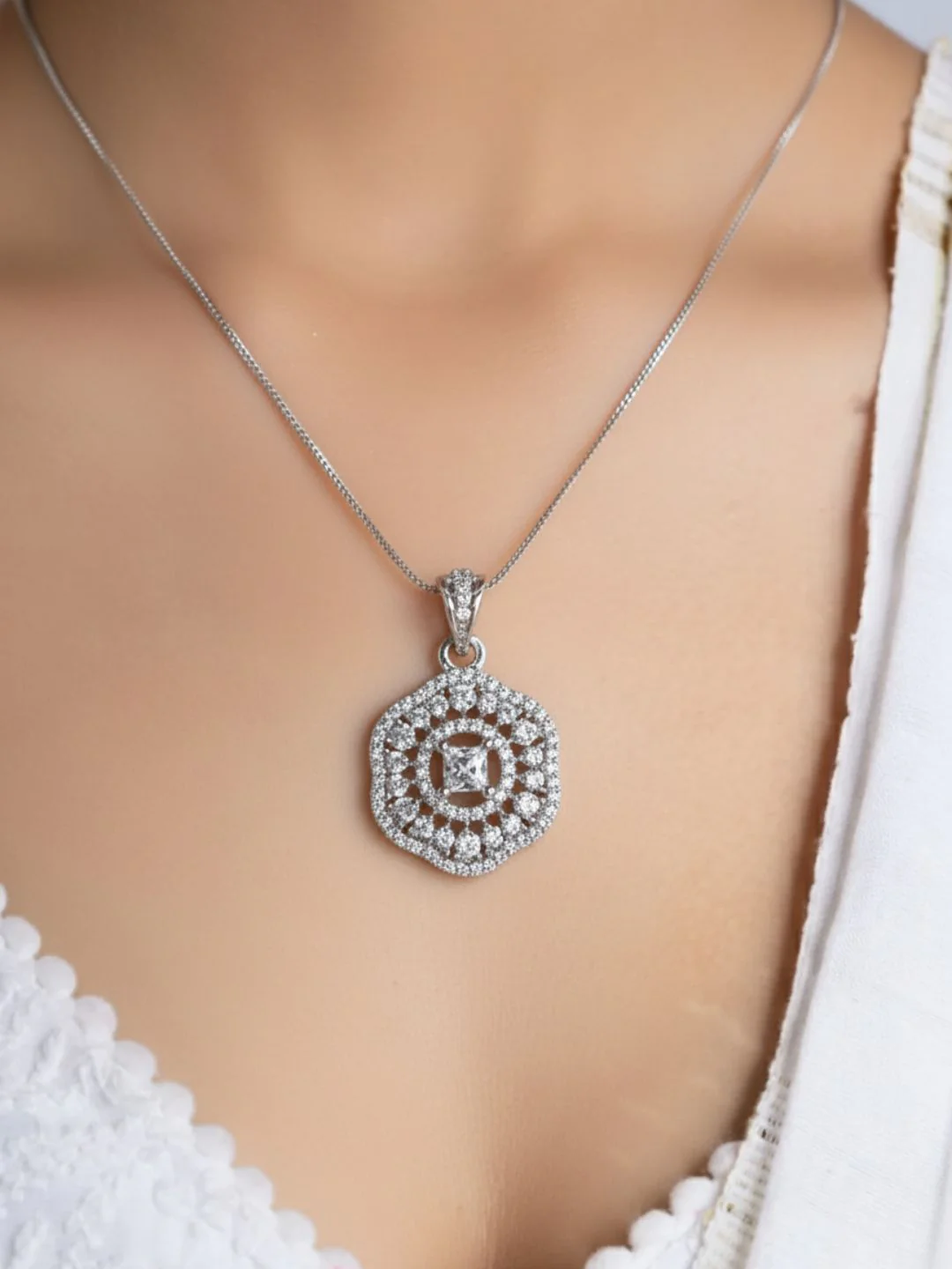 Savana Diamond Earing & Pendant Set - Image 20