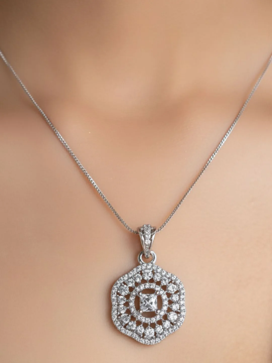 Savana Diamond Earing & Pendant Set - Image 3