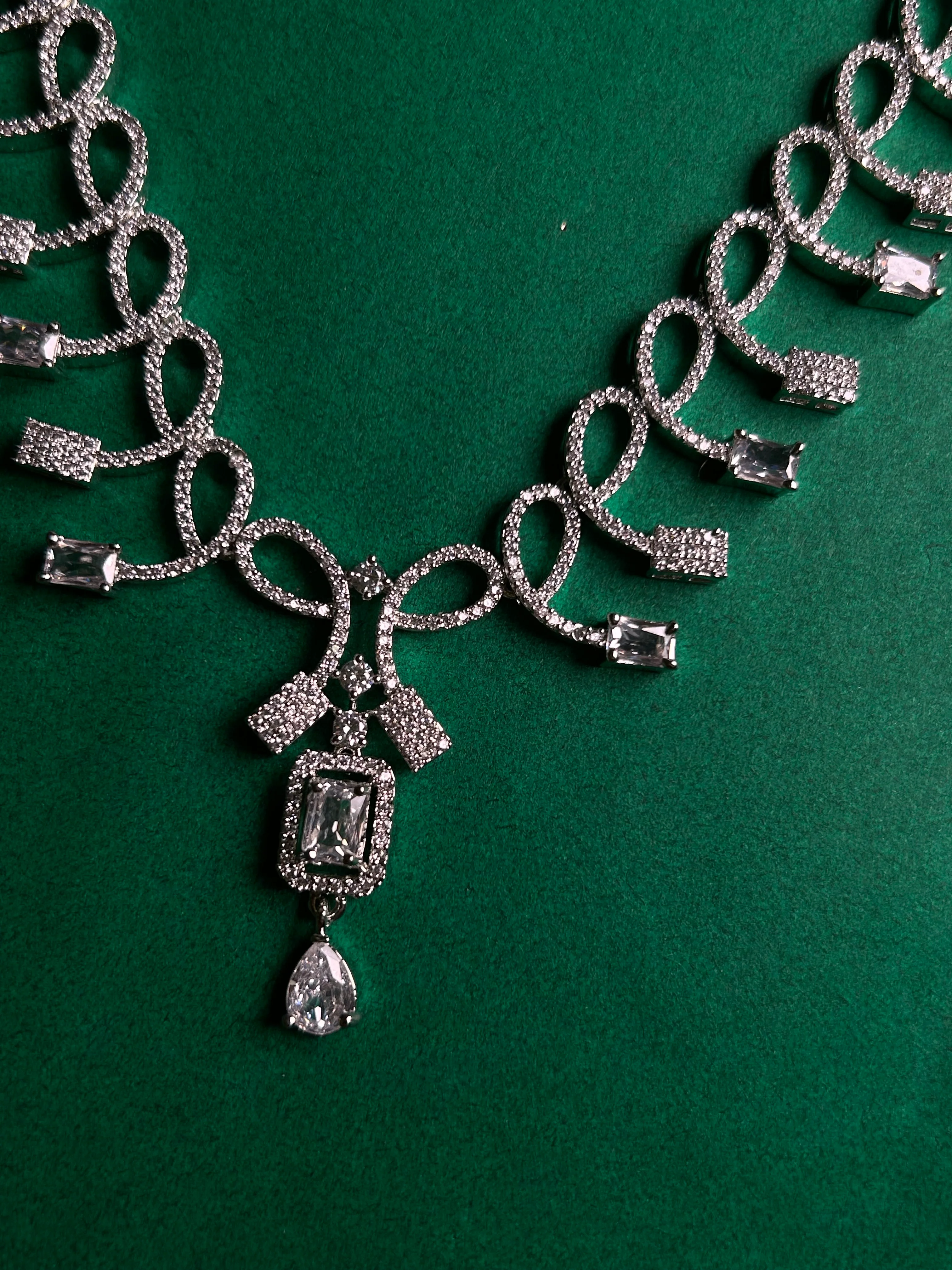 Antaara Diamond Necklace with Earings - Image 11