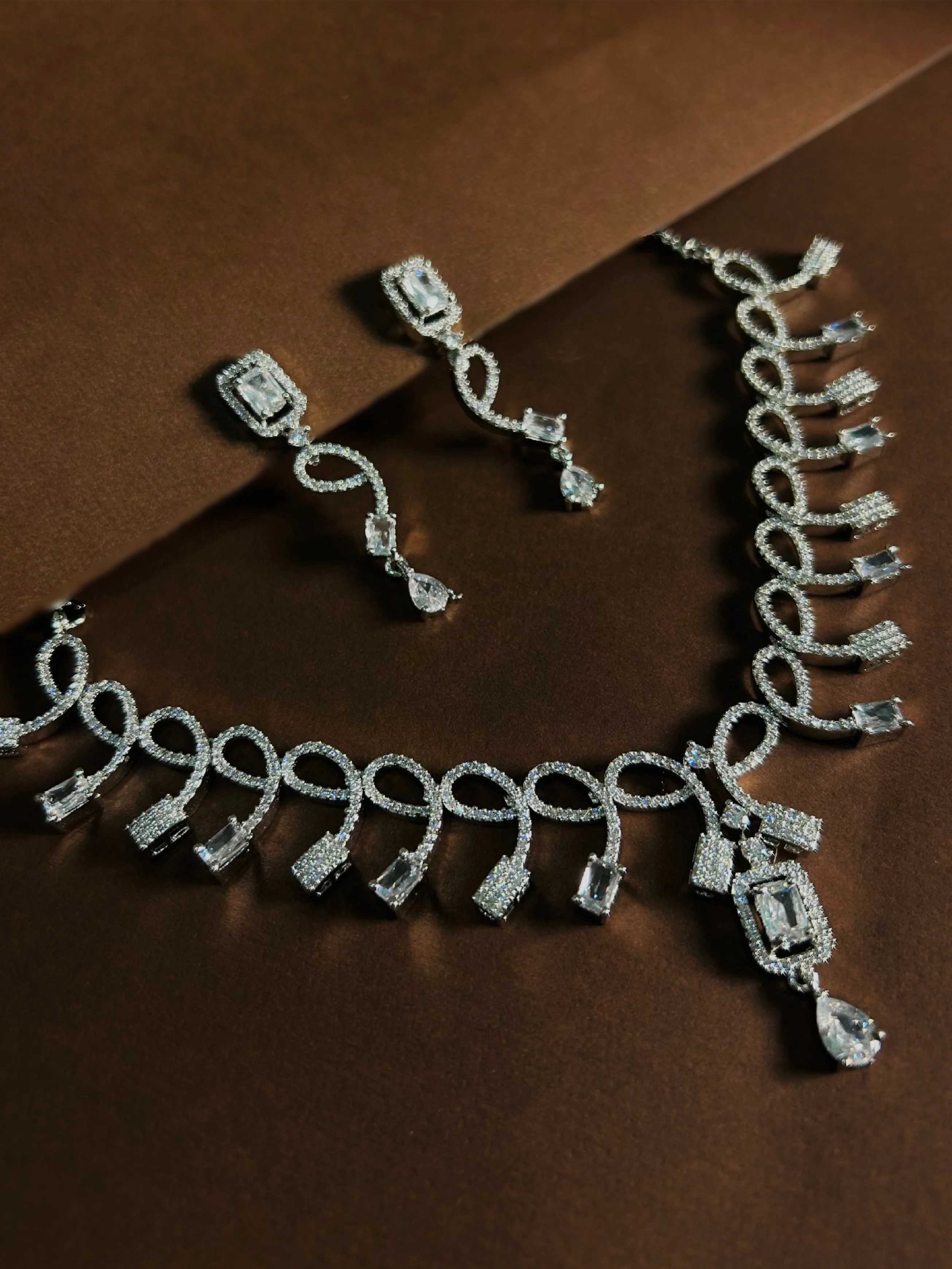 Antaara Diamond Necklace with Earings - Image 14