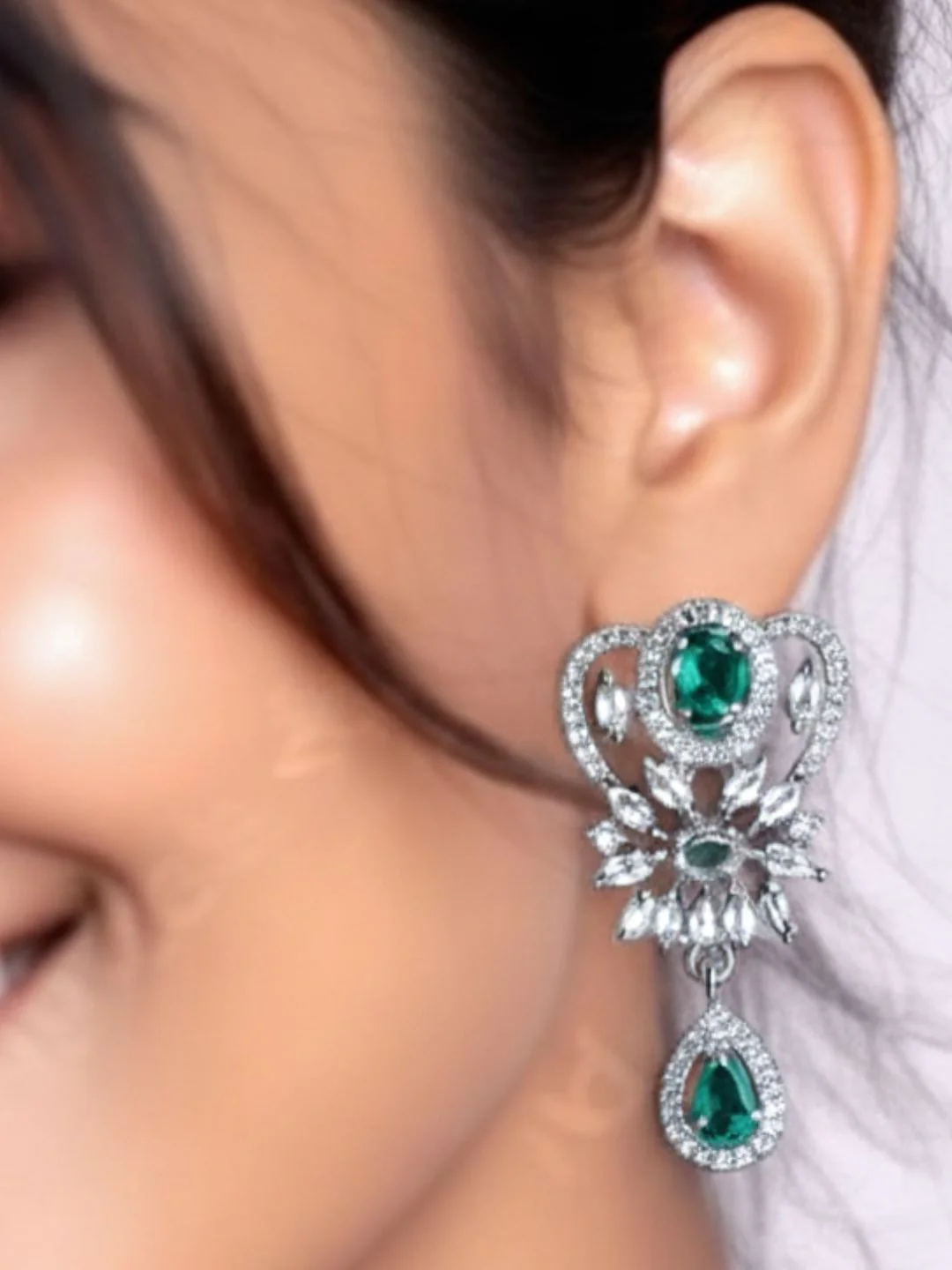 Savana Diamond Earing & Pendant Set - Image 4