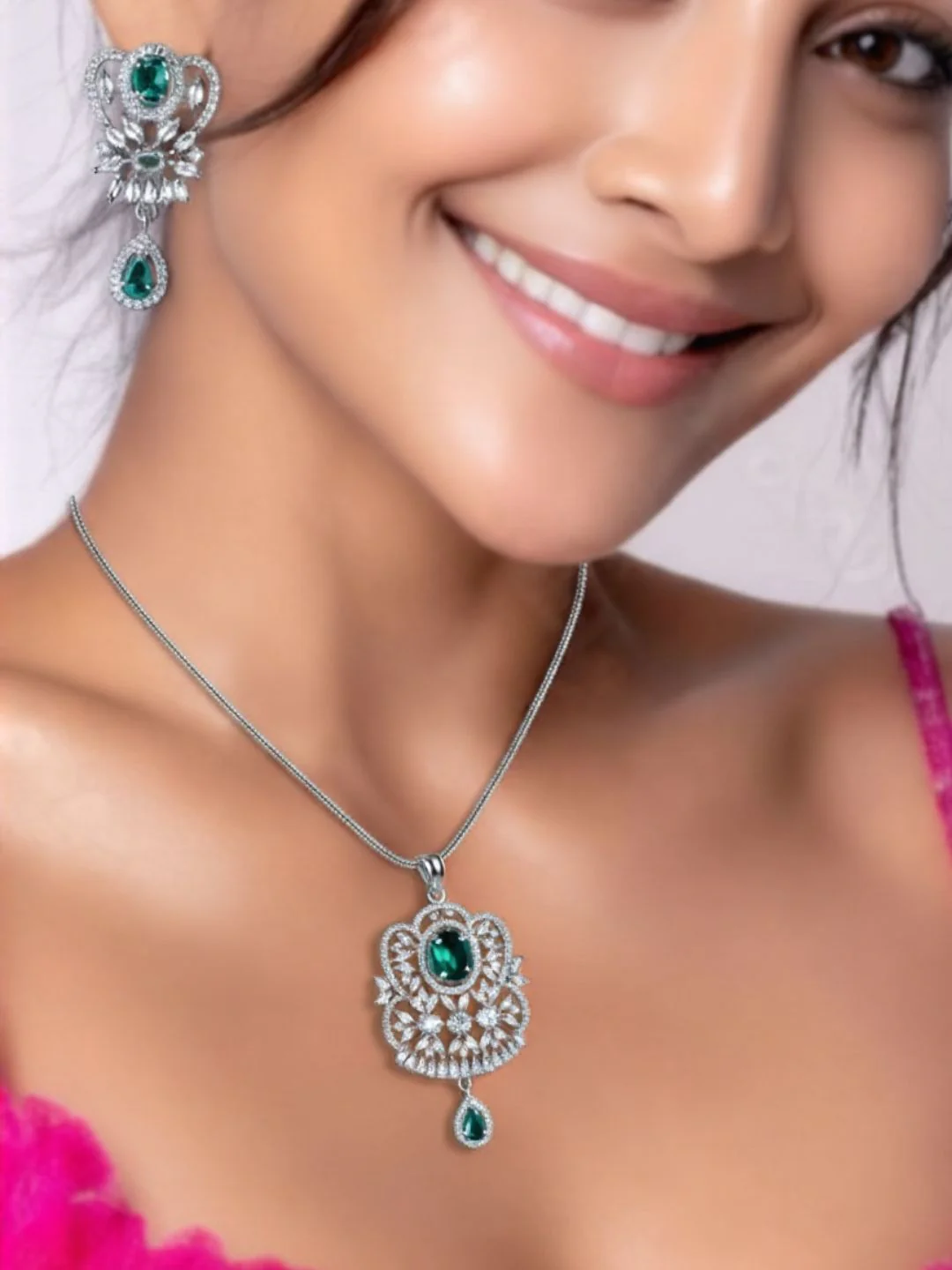 Savana Diamond Earing & Pendant Set - Image 5